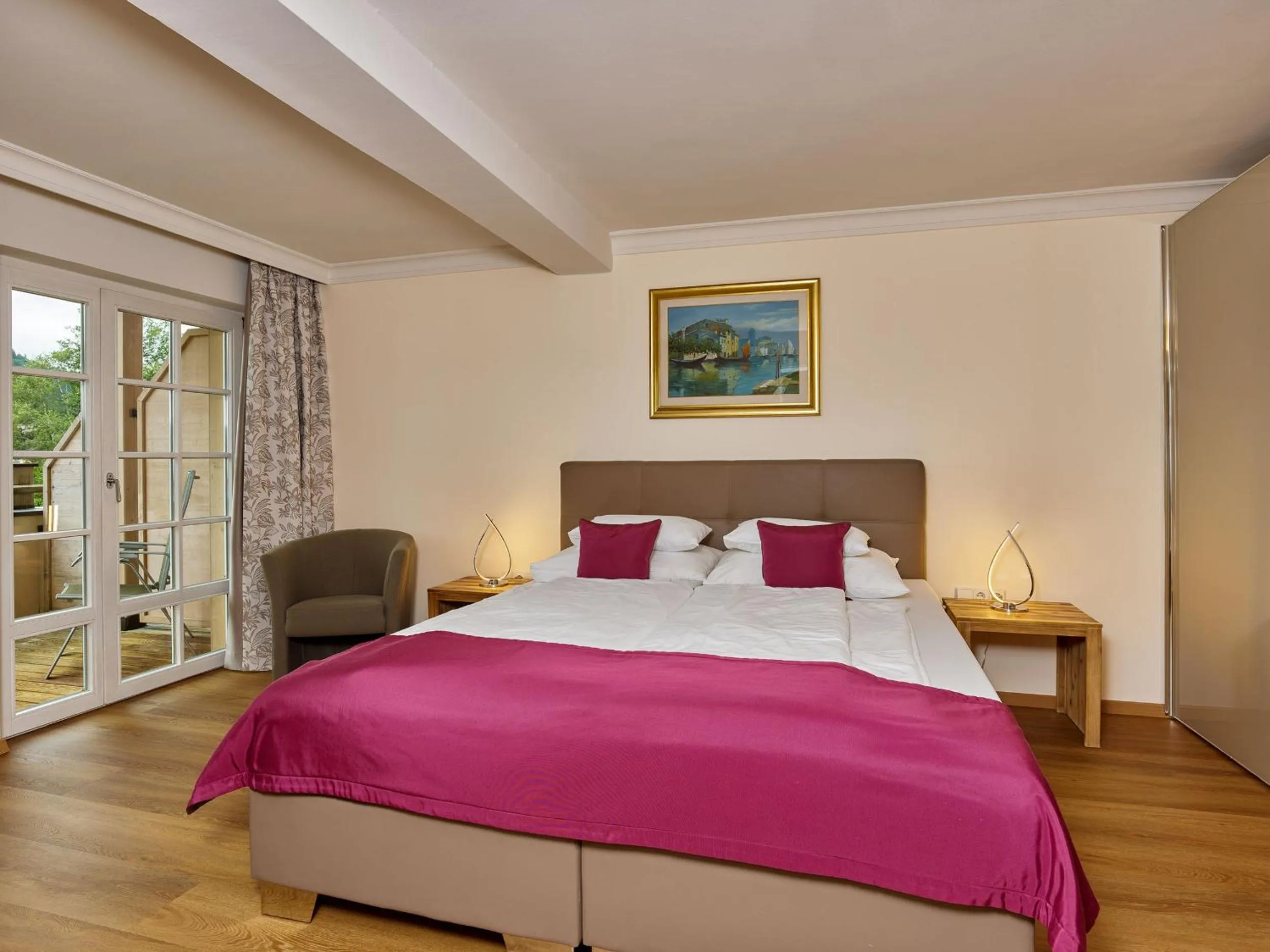 Photo of the whole room, Bed in A-VITA Viktoria & A-VITA living luxury apartments