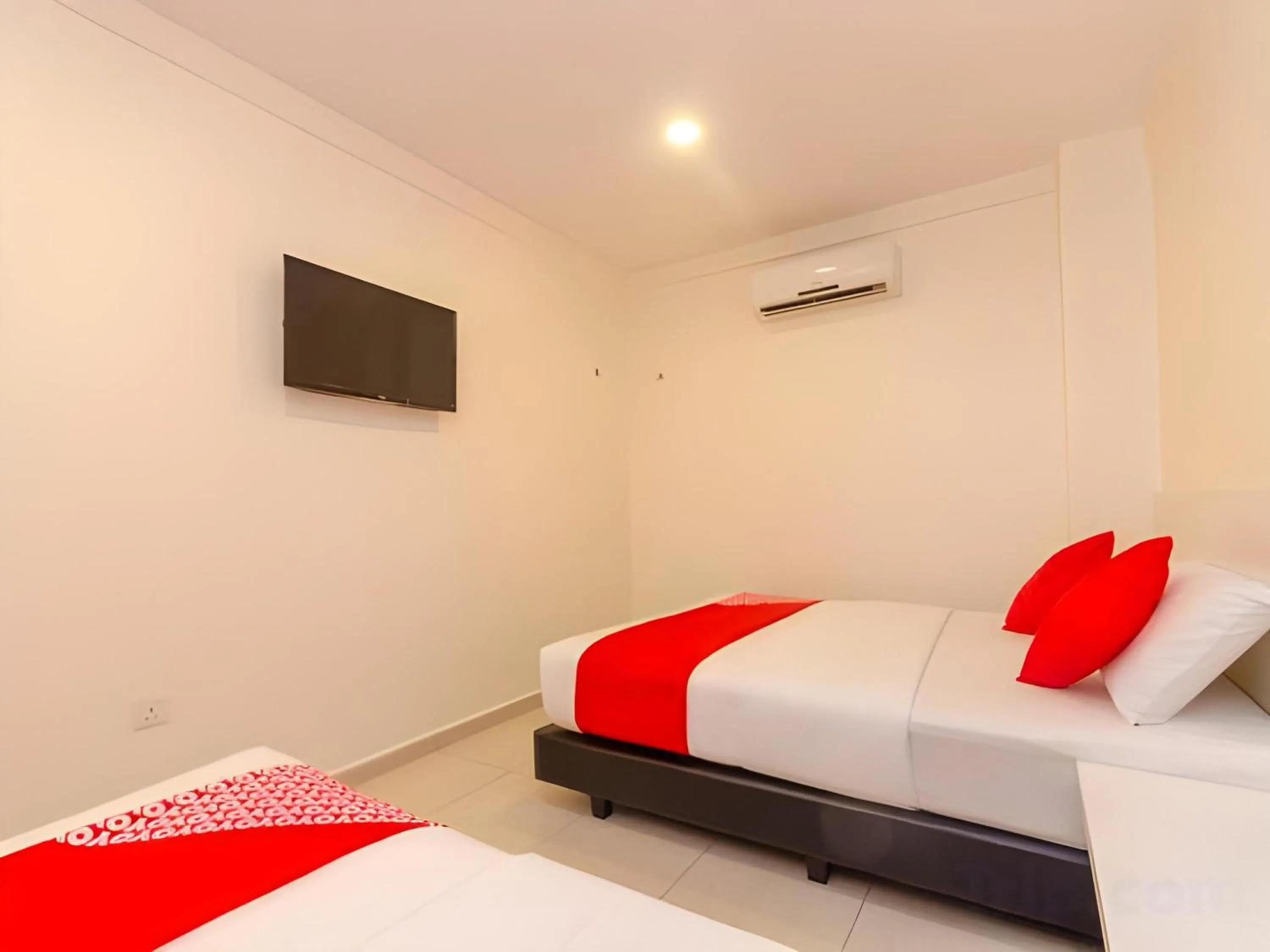 Photo of the whole room, Bed in Skudai Hotel