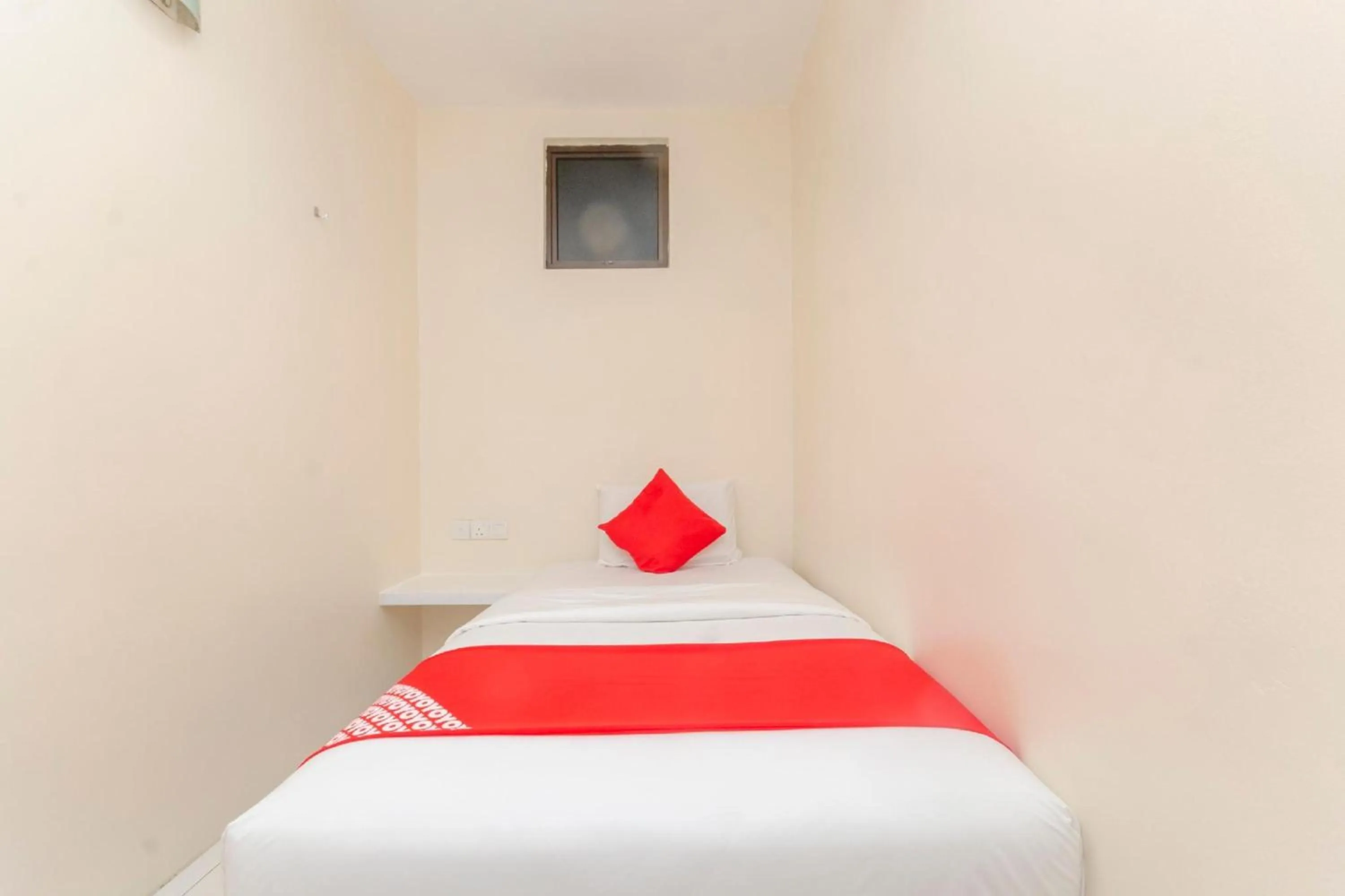 Bedroom, Bed in Skudai Hotel