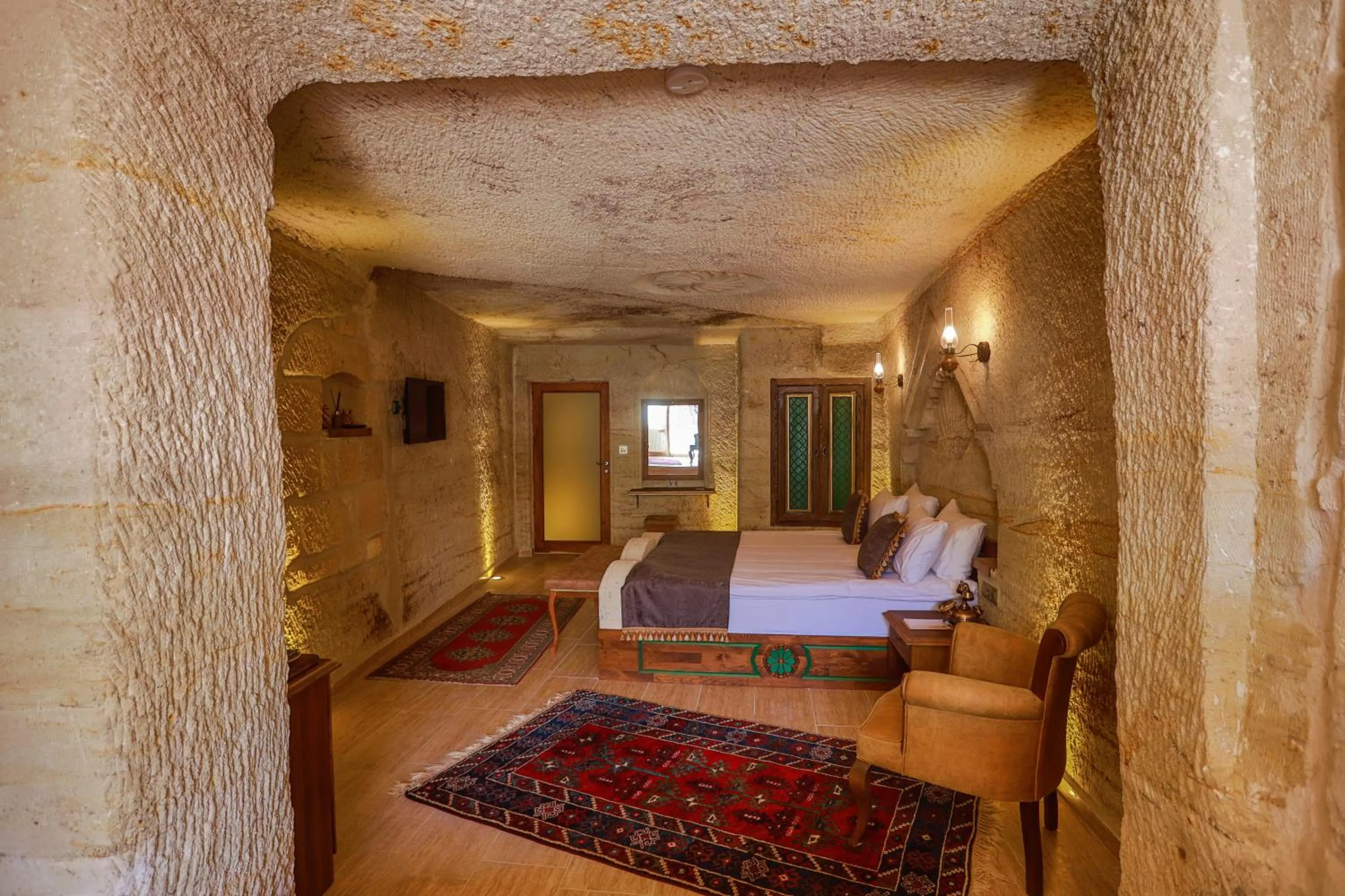 Bedroom, Bed in Ada Cave Suites