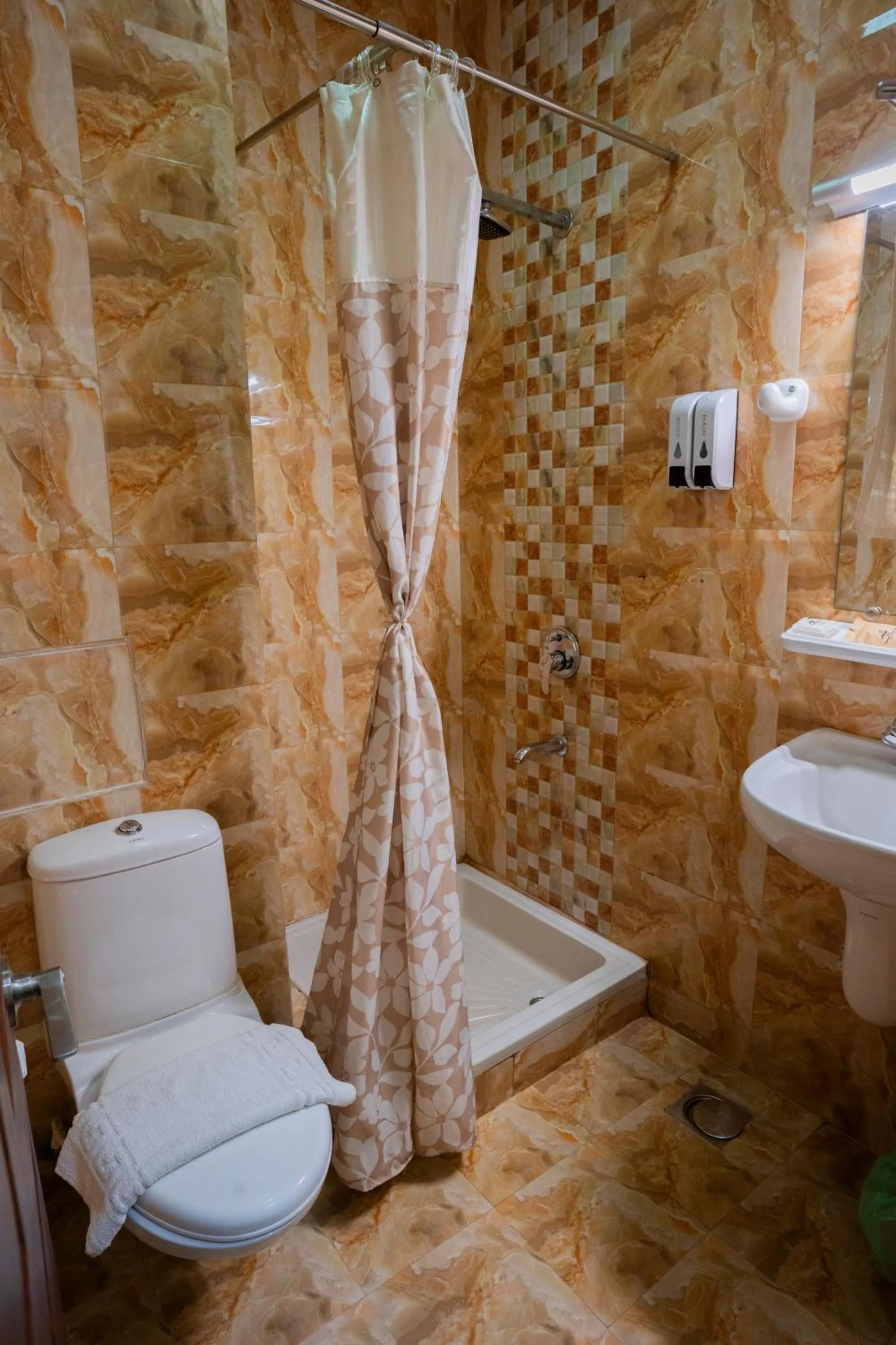 Shower in Resort Palmeiras Dourado