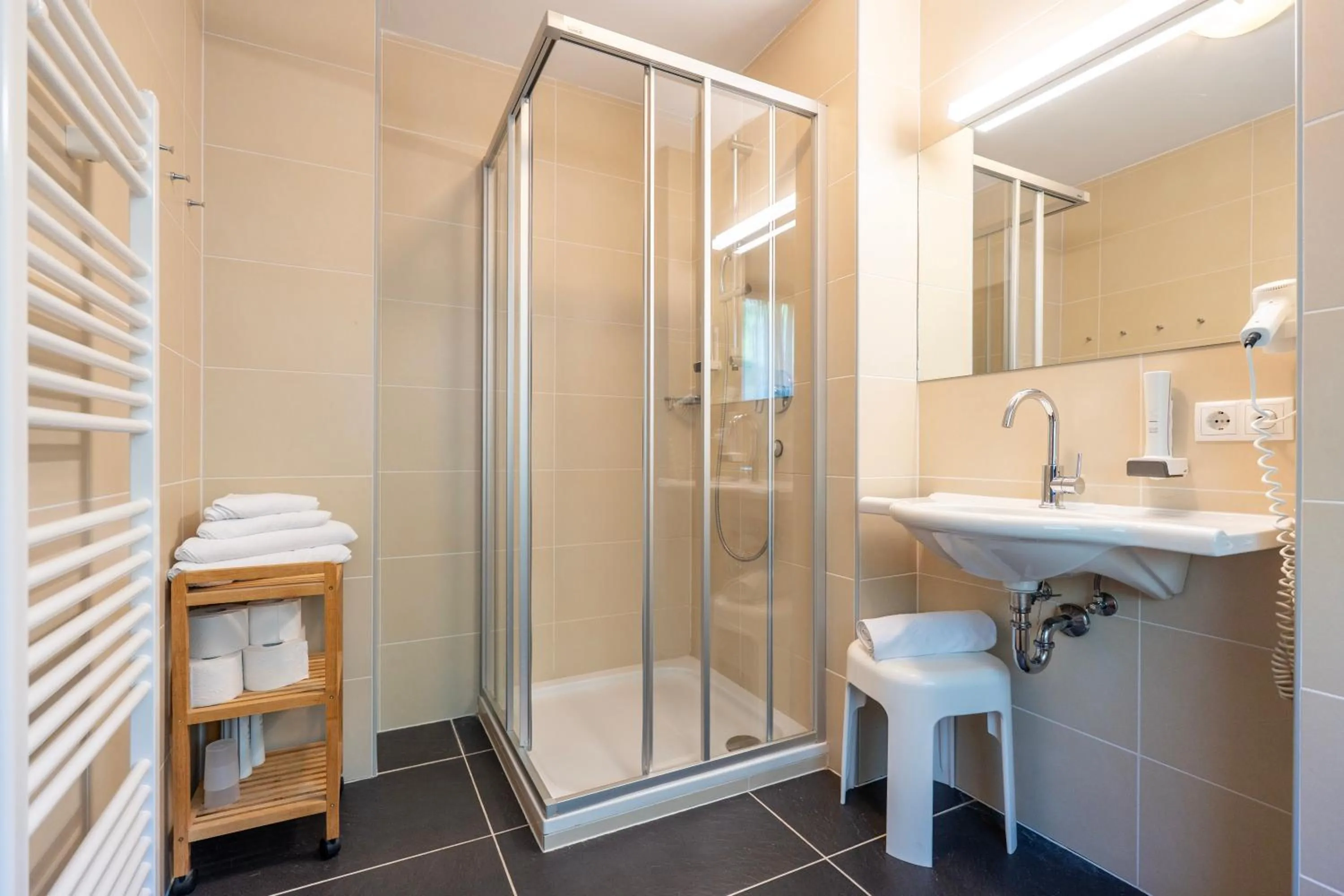 Shower in Hotel Vitaler Landauerhof