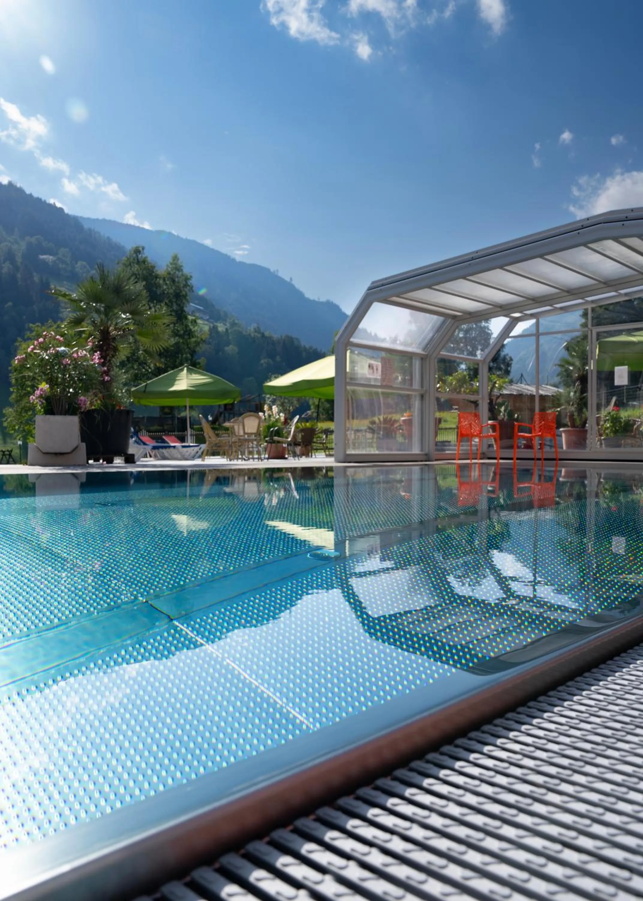 Swimming pool in Hotel Vitaler Landauerhof