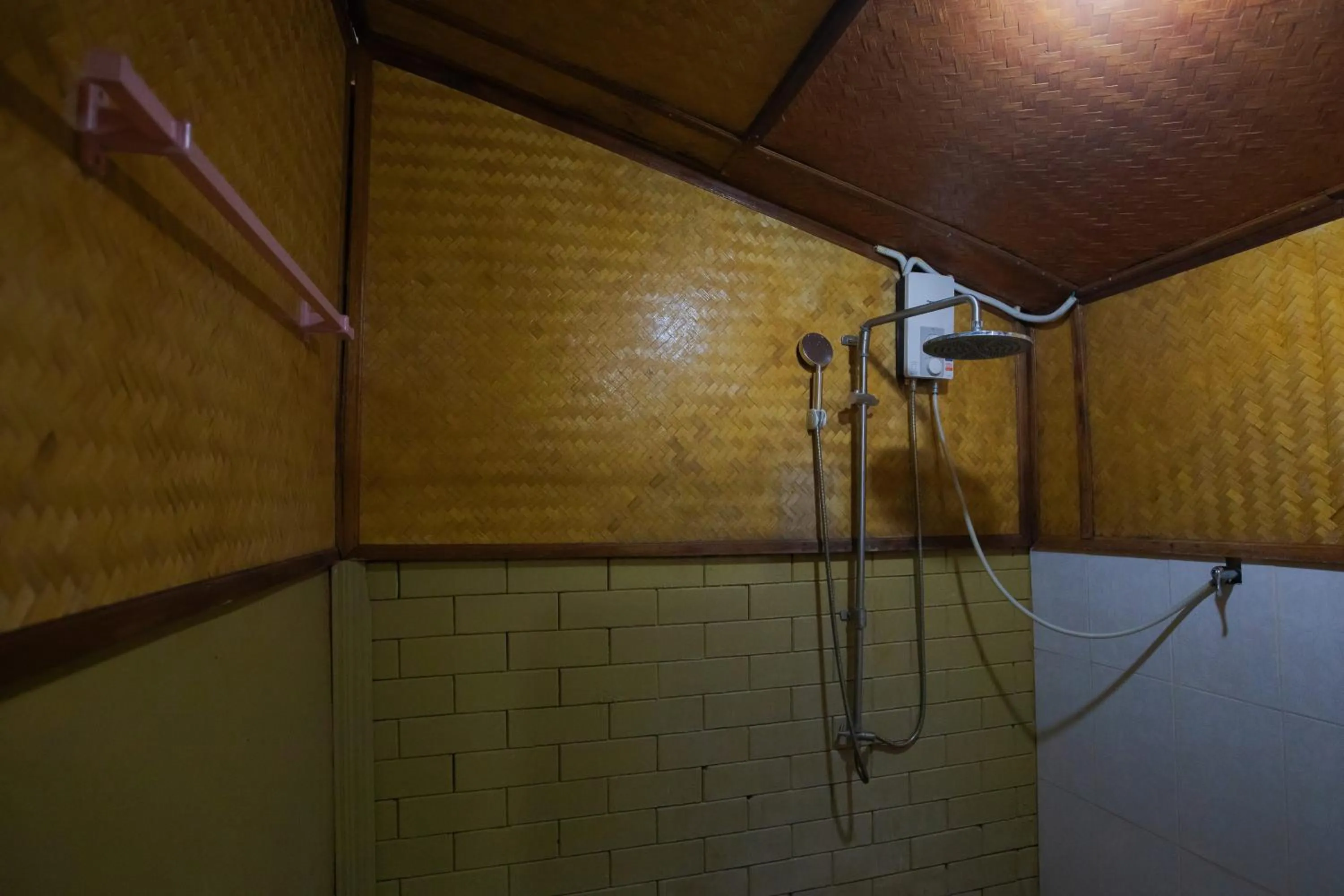 Shower in Chareena Beachside