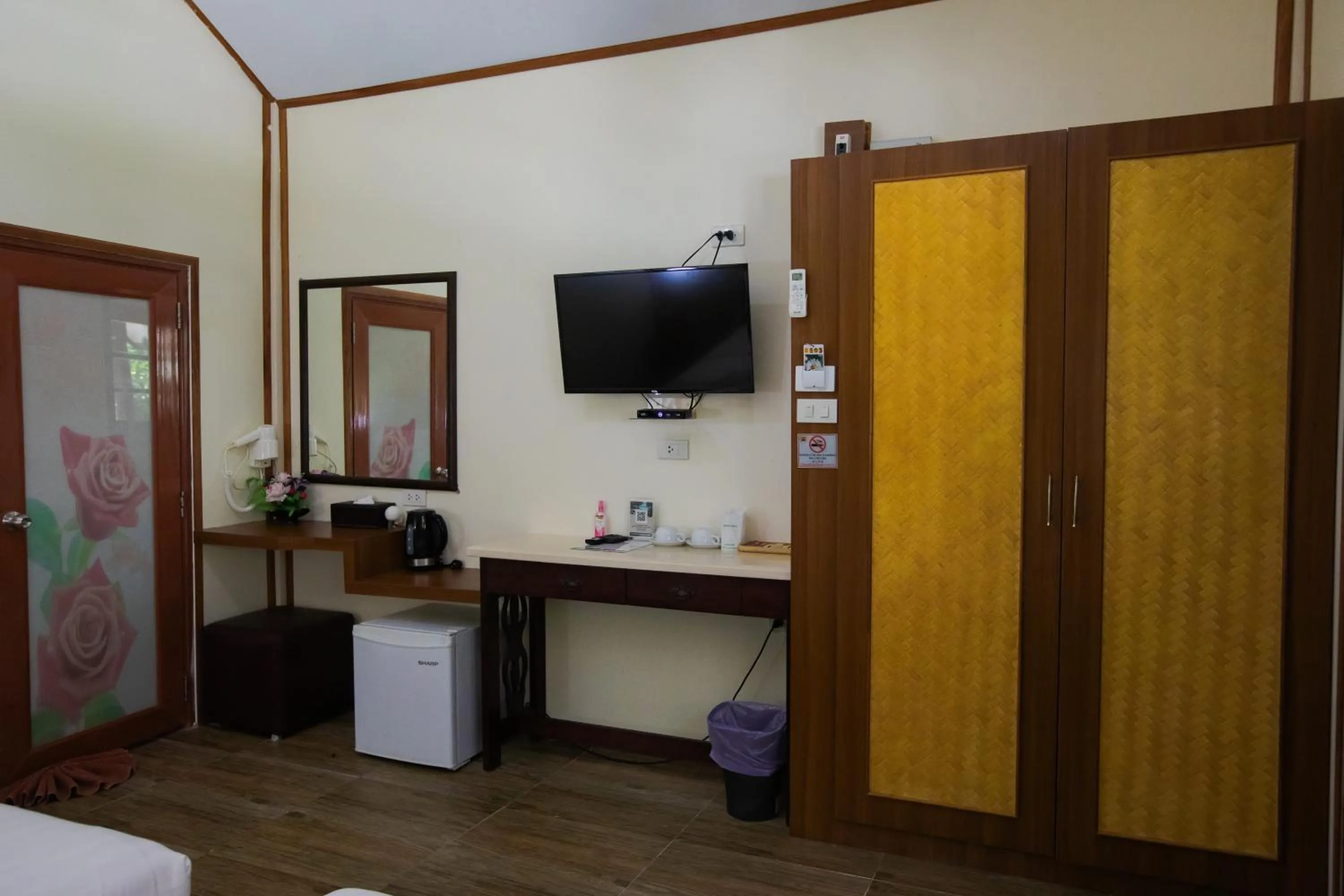 TV and multimedia, Bed in Chareena Beachside