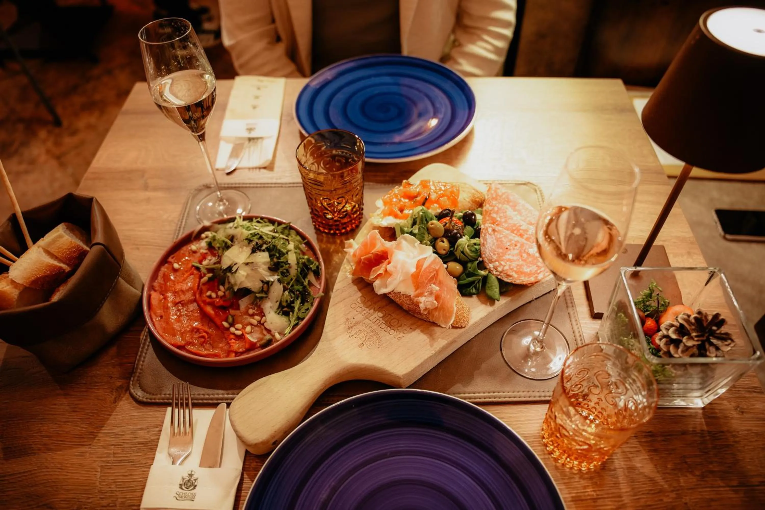 Restaurant/places to eat in Schlosshotel Mondsee