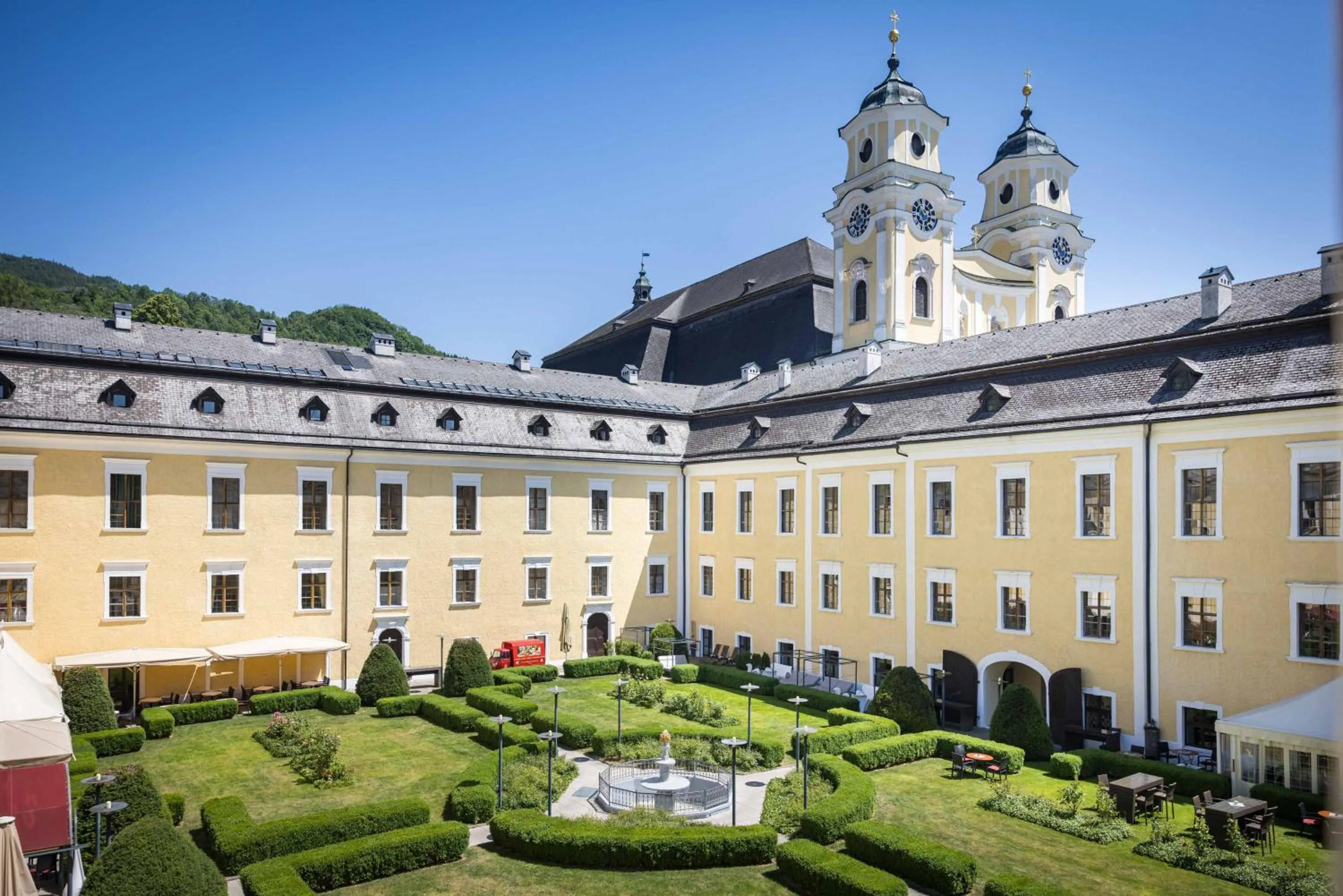 Property building in Schlosshotel Mondsee