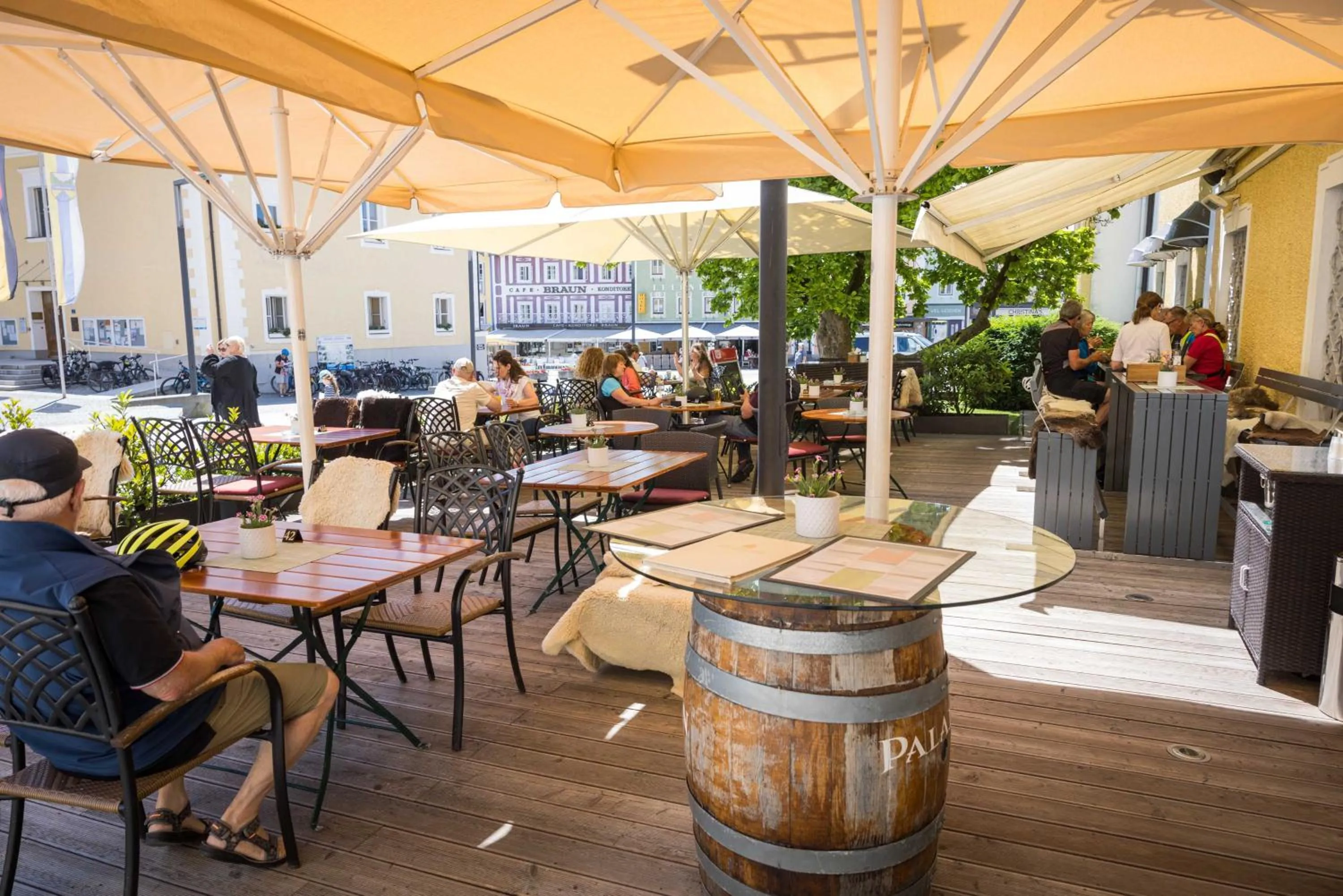 Restaurant/places to eat in Schlosshotel Mondsee