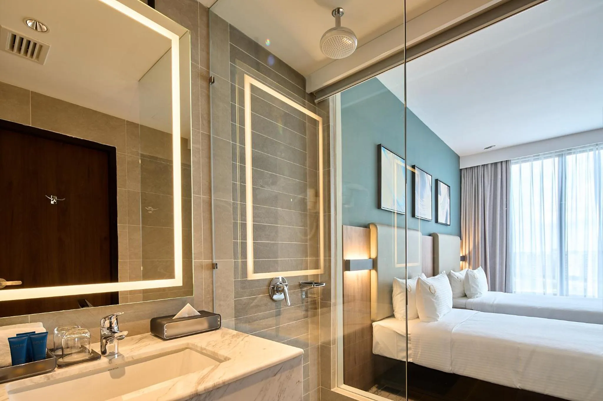 Bathroom, Bed in Opero Hotel Southkey Johor Bahru
