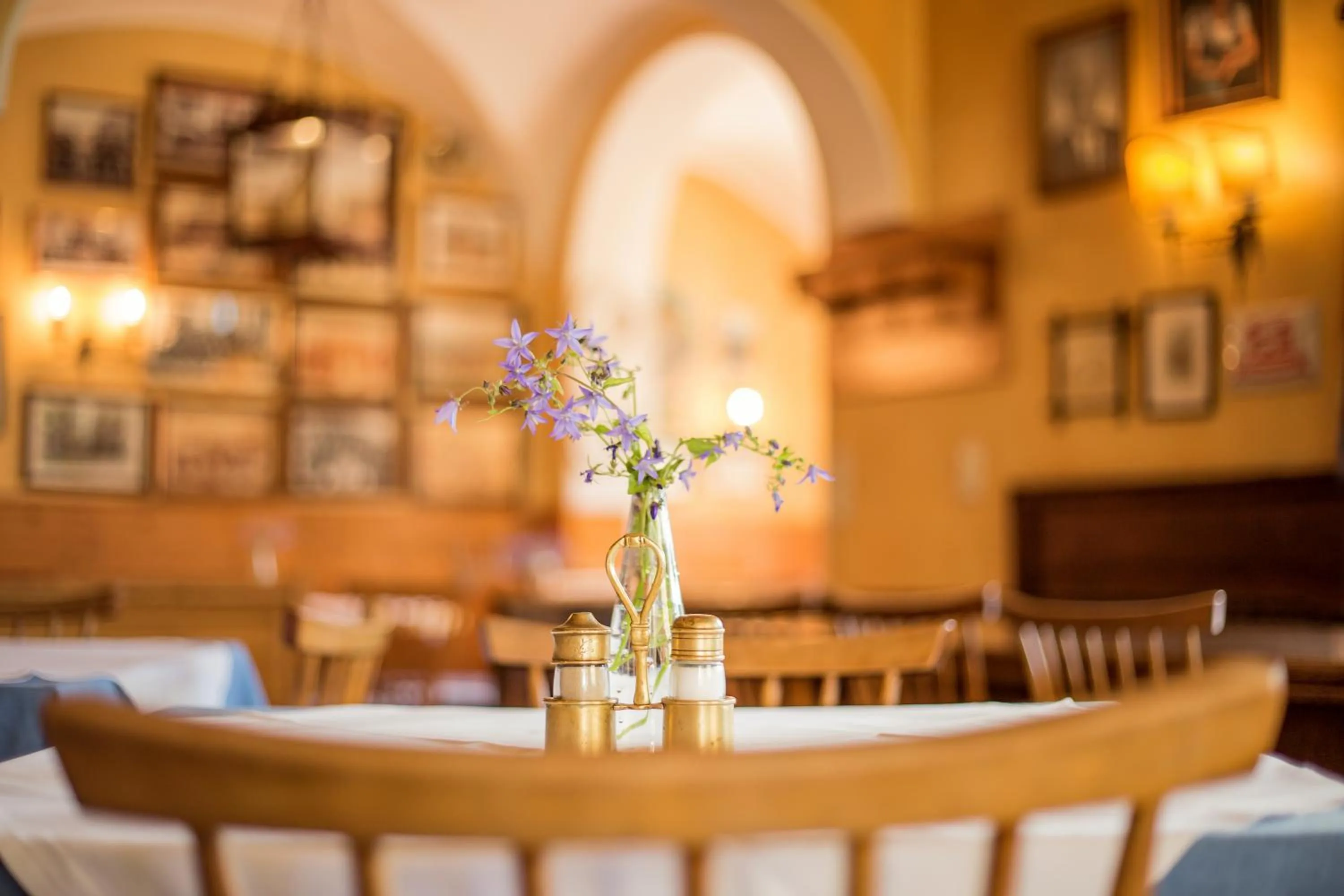 Restaurant/places to eat in Hotel Gasthof Zum Kirchenwirt