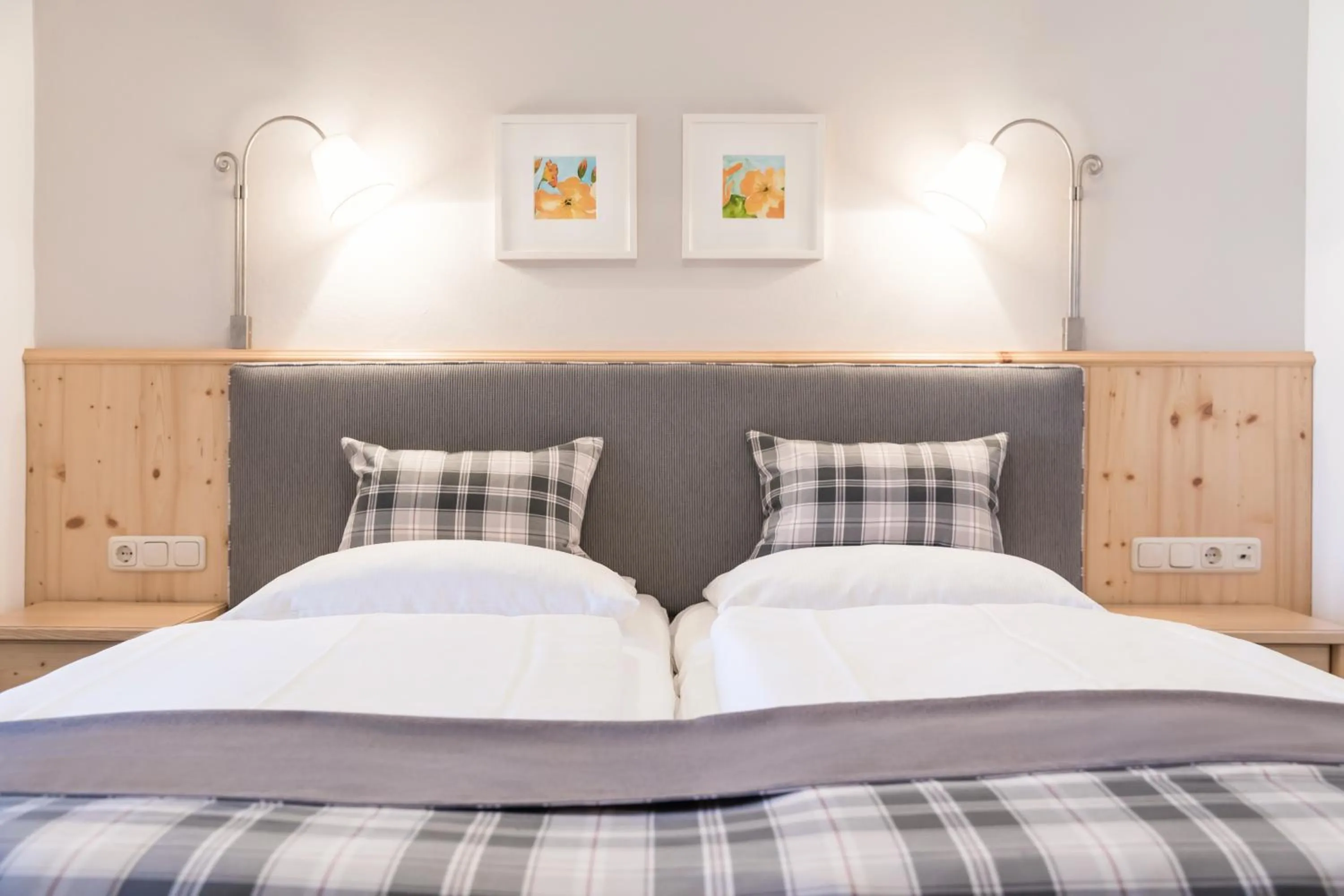 Photo of the whole room, Bed in Hotel Gasthof Zum Kirchenwirt