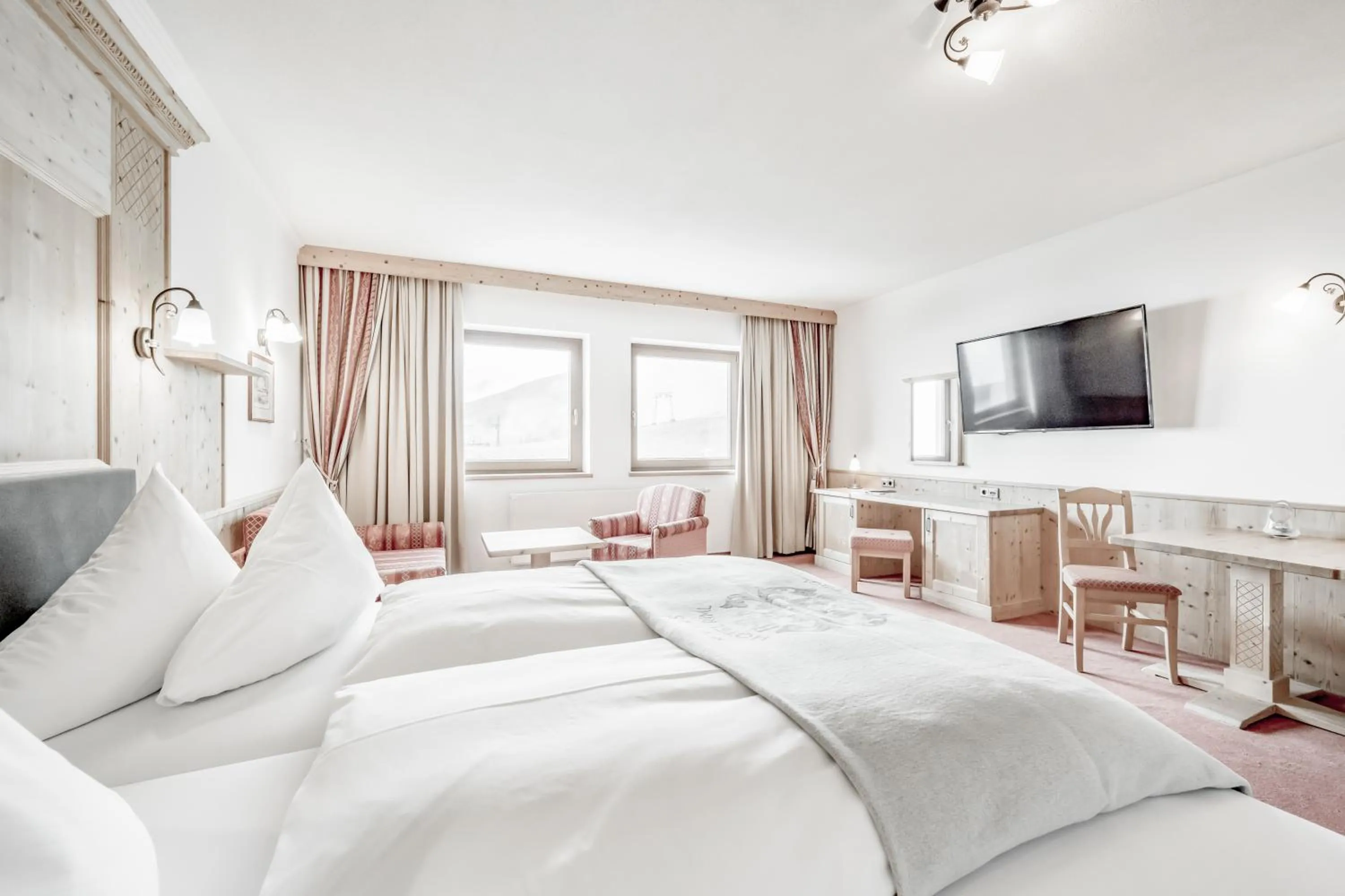 Staff, Bed in SKI - GOLF - WELLNESS Hotel Riml