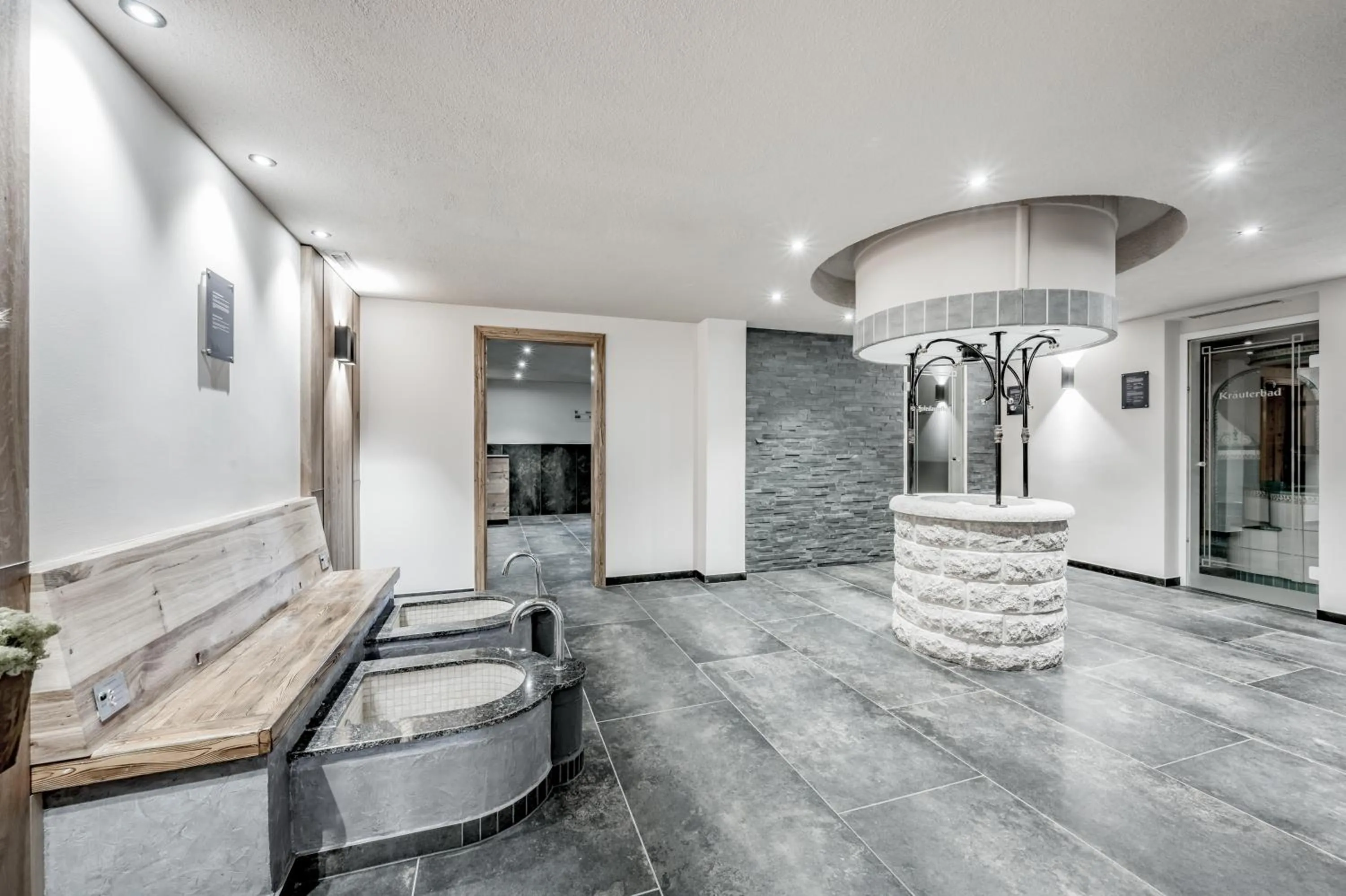 Spa and wellness centre/facilities in SKI - GOLF - WELLNESS Hotel Riml