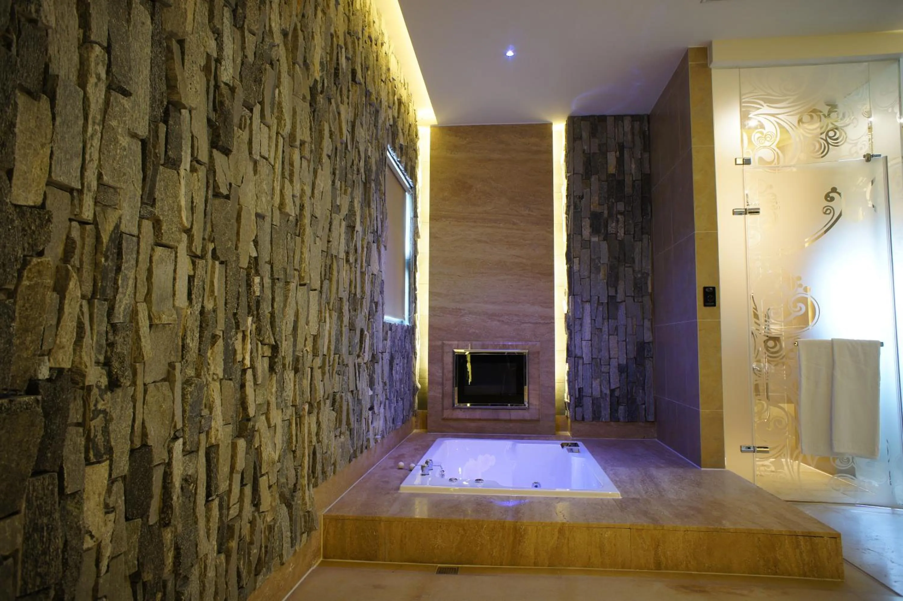 Bathroom in All-Ur Boutique Motel - ChungLi Branch