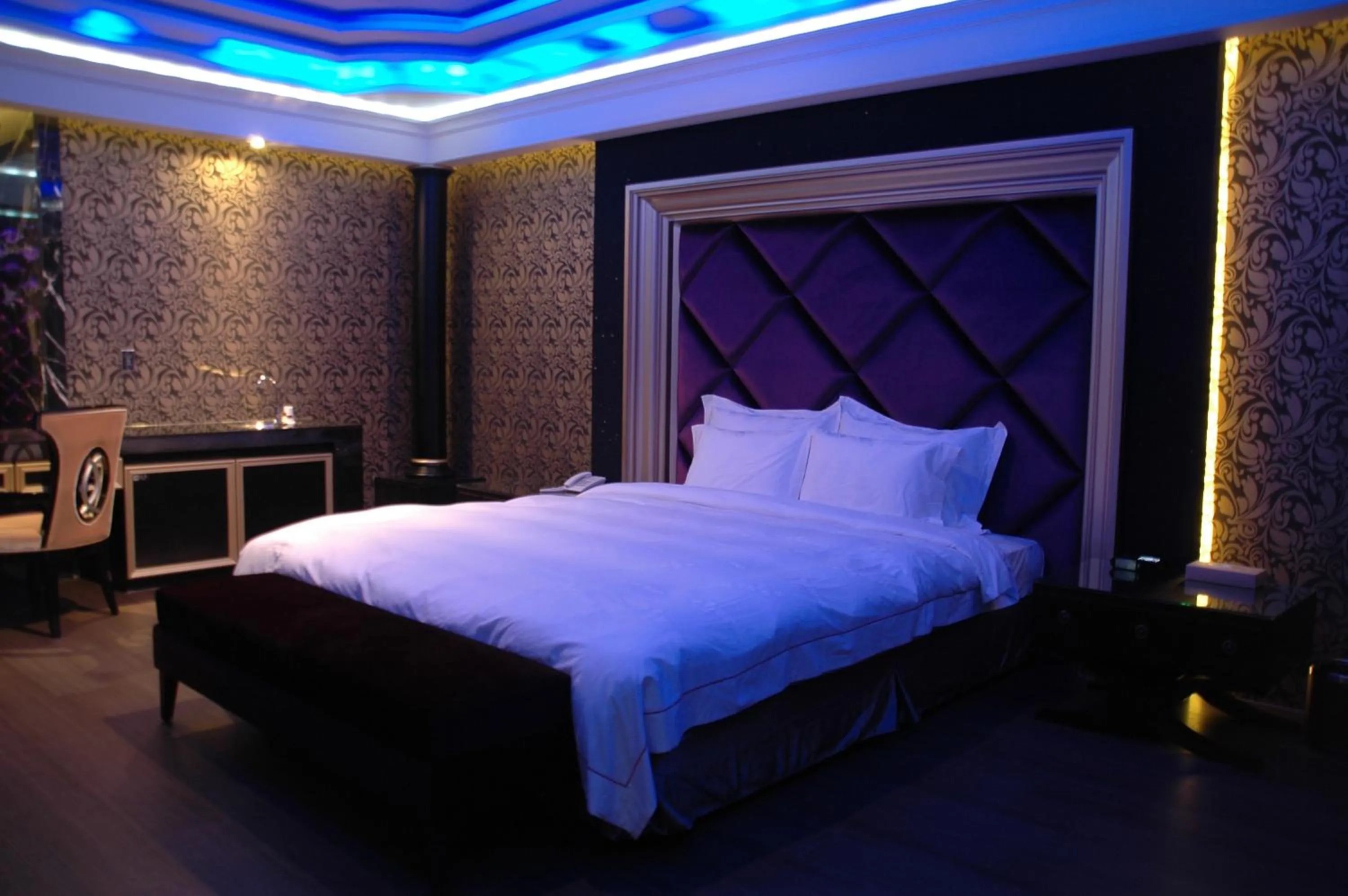 bunk bed in All-Ur Boutique Motel - ChungLi Branch