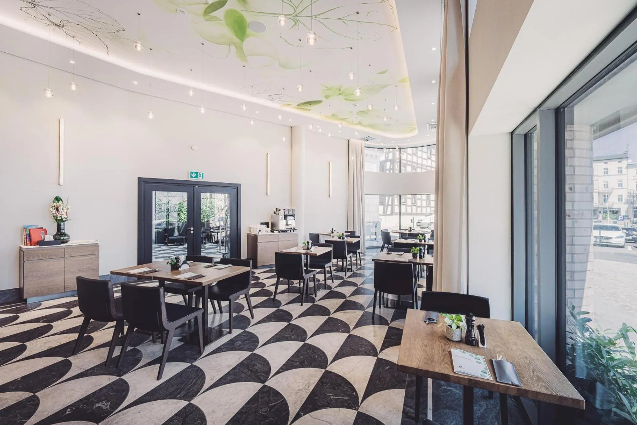 Restaurant/places to eat in Rezydencja Sowa