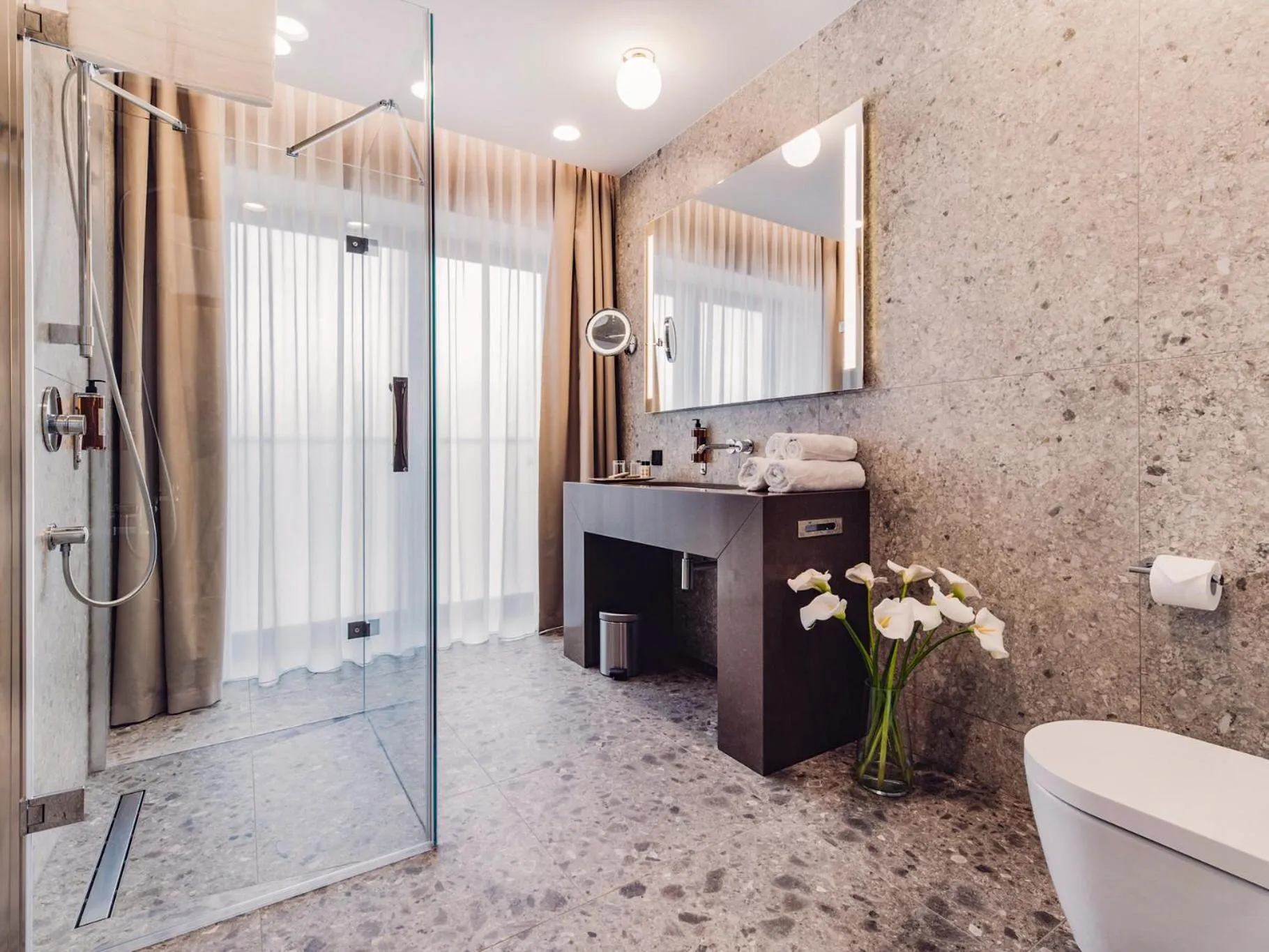 Shower in Rezydencja Sowa