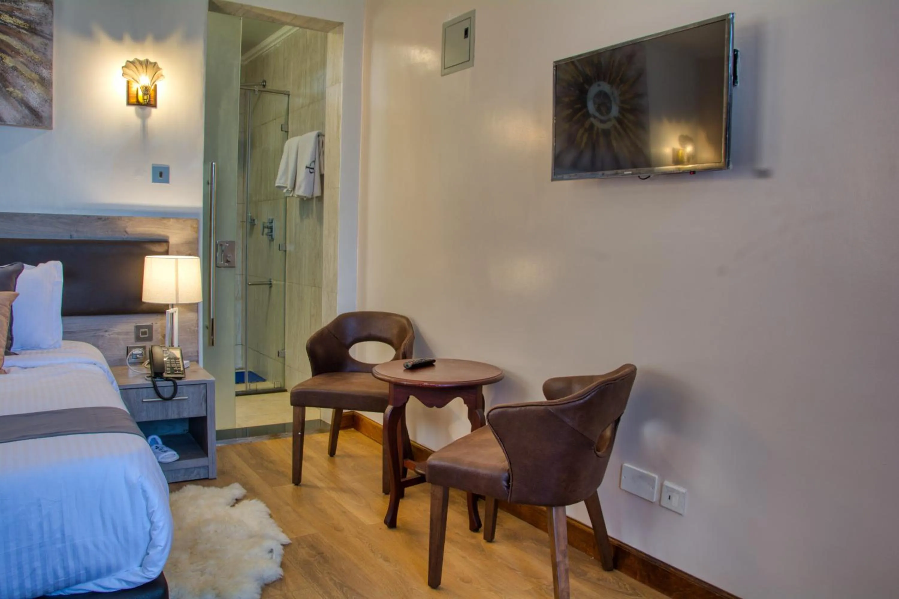 TV and multimedia in Aberdare Prestige & Royal Cottages