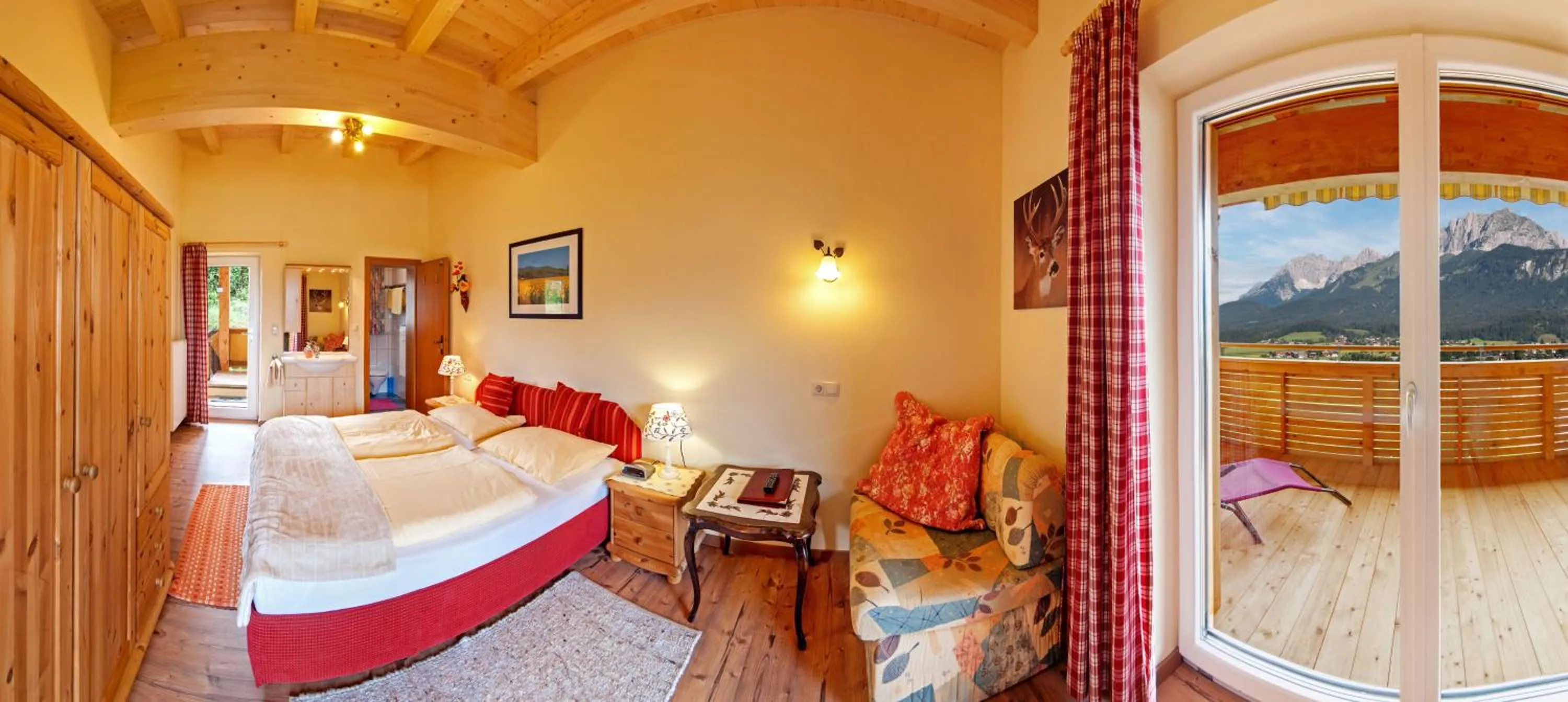 Balcony/Terrace, Bed in Romantik Aparthotel Sonnleitn