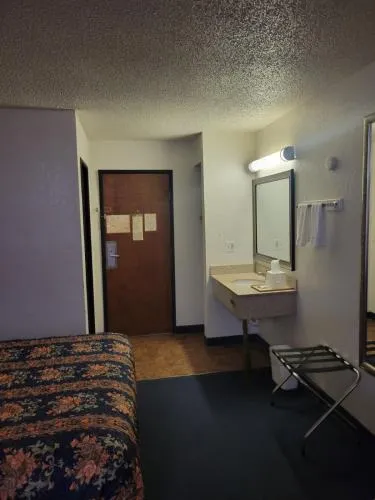 Econo Inn and suites