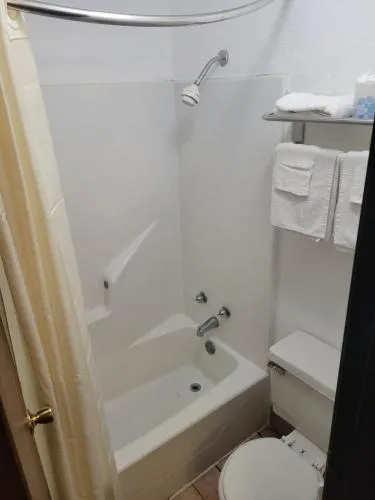 Econo Inn and suites