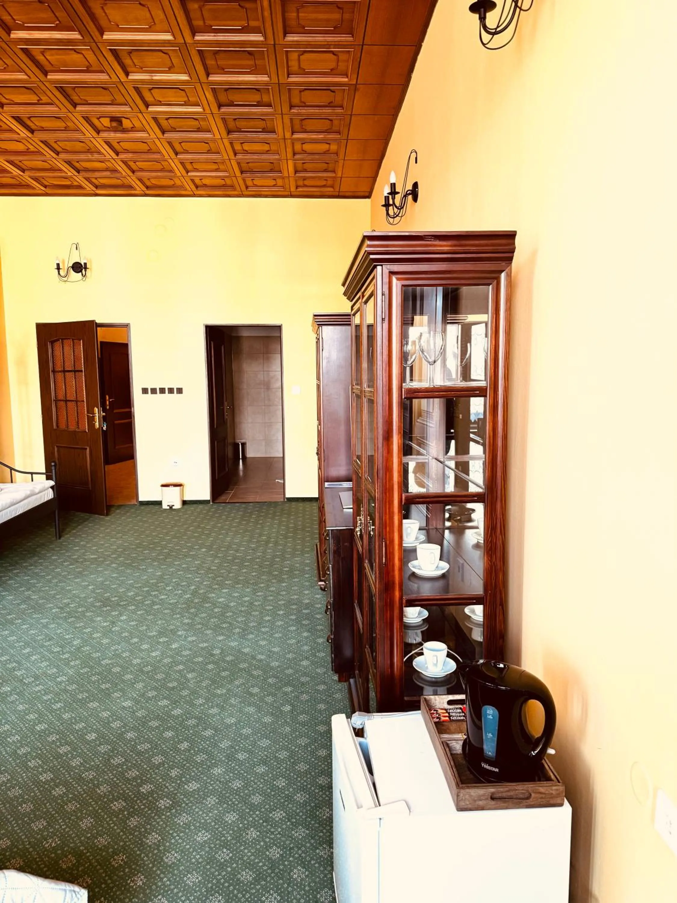 Coffee/tea facilities in Hotel Maxim