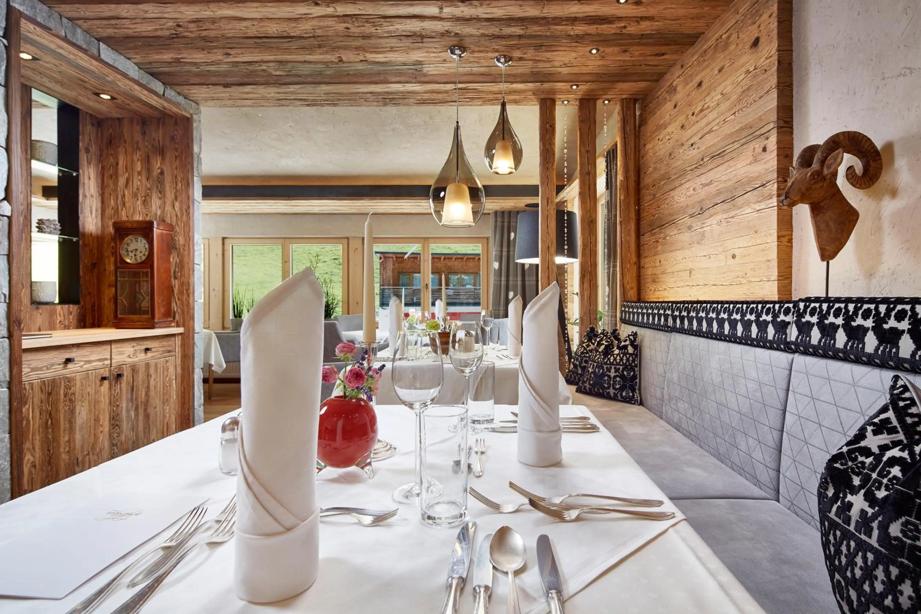 Restaurant/places to eat in Hotel Berghof Crystal Spa & Sports