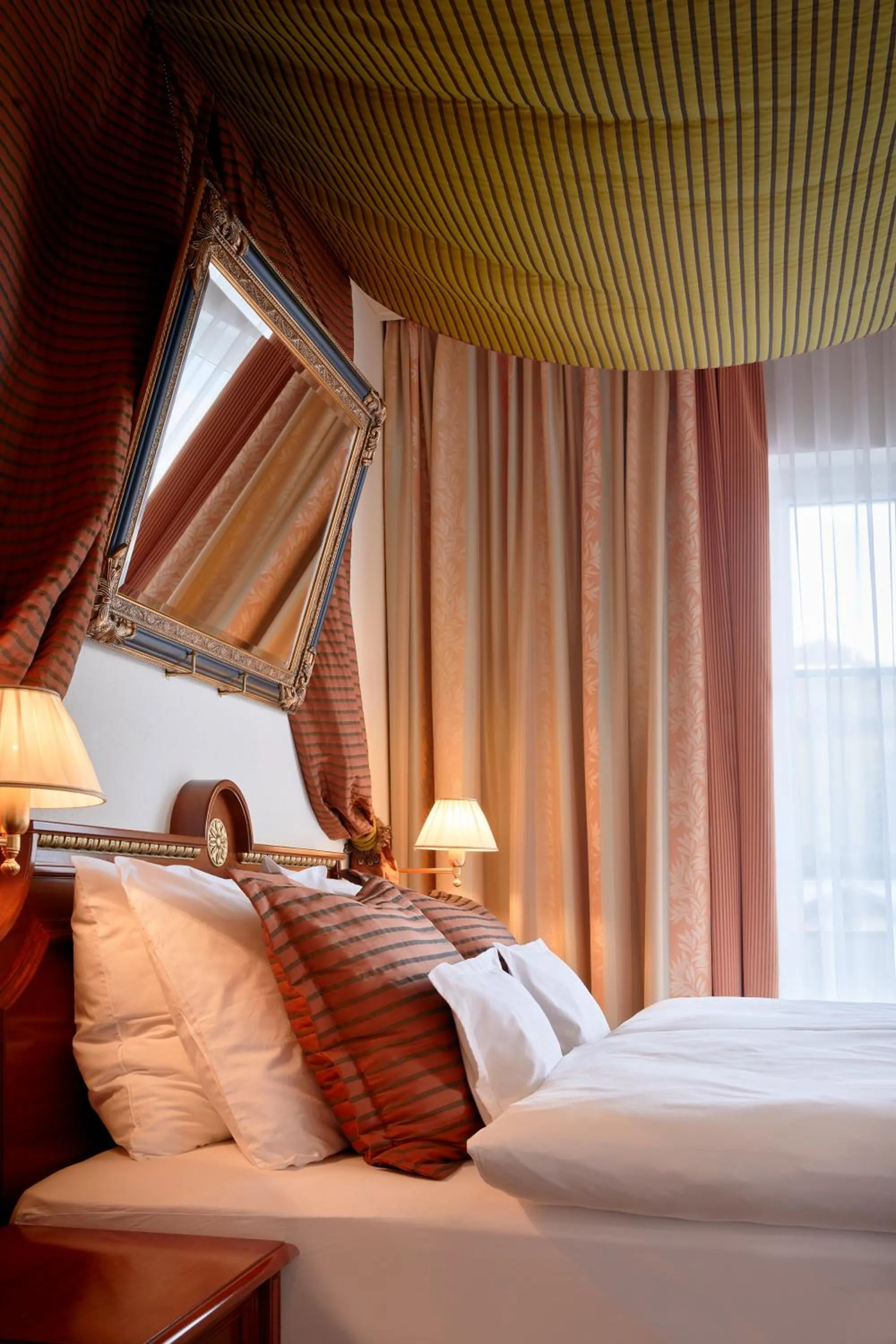 Bed in Hotel Barbarahof 4 stars Superior - Adults Only "soft" from 10 years - Skibus-stop