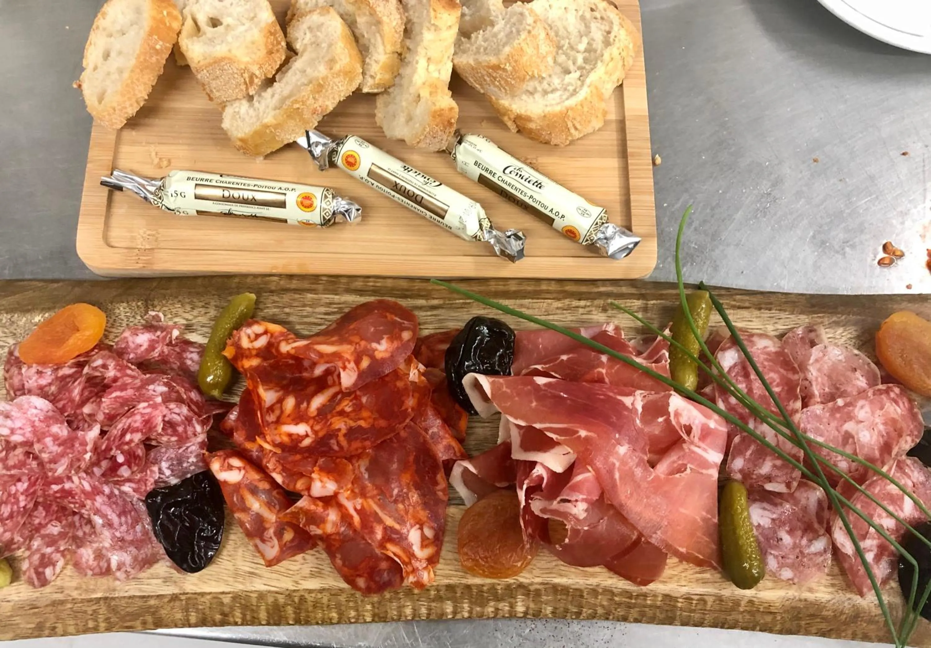 Food and drinks in Hotel Petit Lacreu