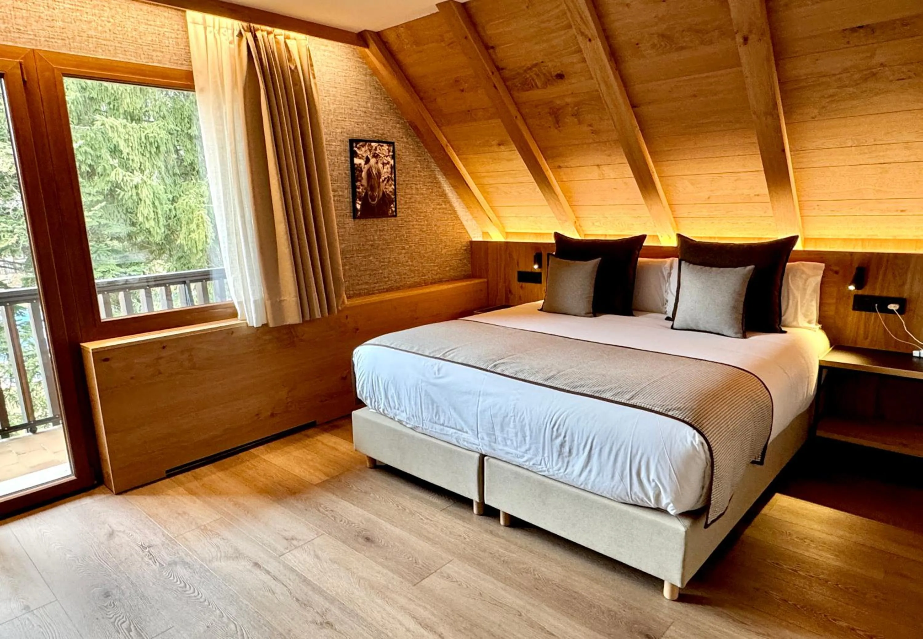 Bed in Hotel Petit Lacreu