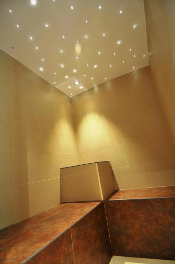 Steam room in Hotel Petit Lacreu