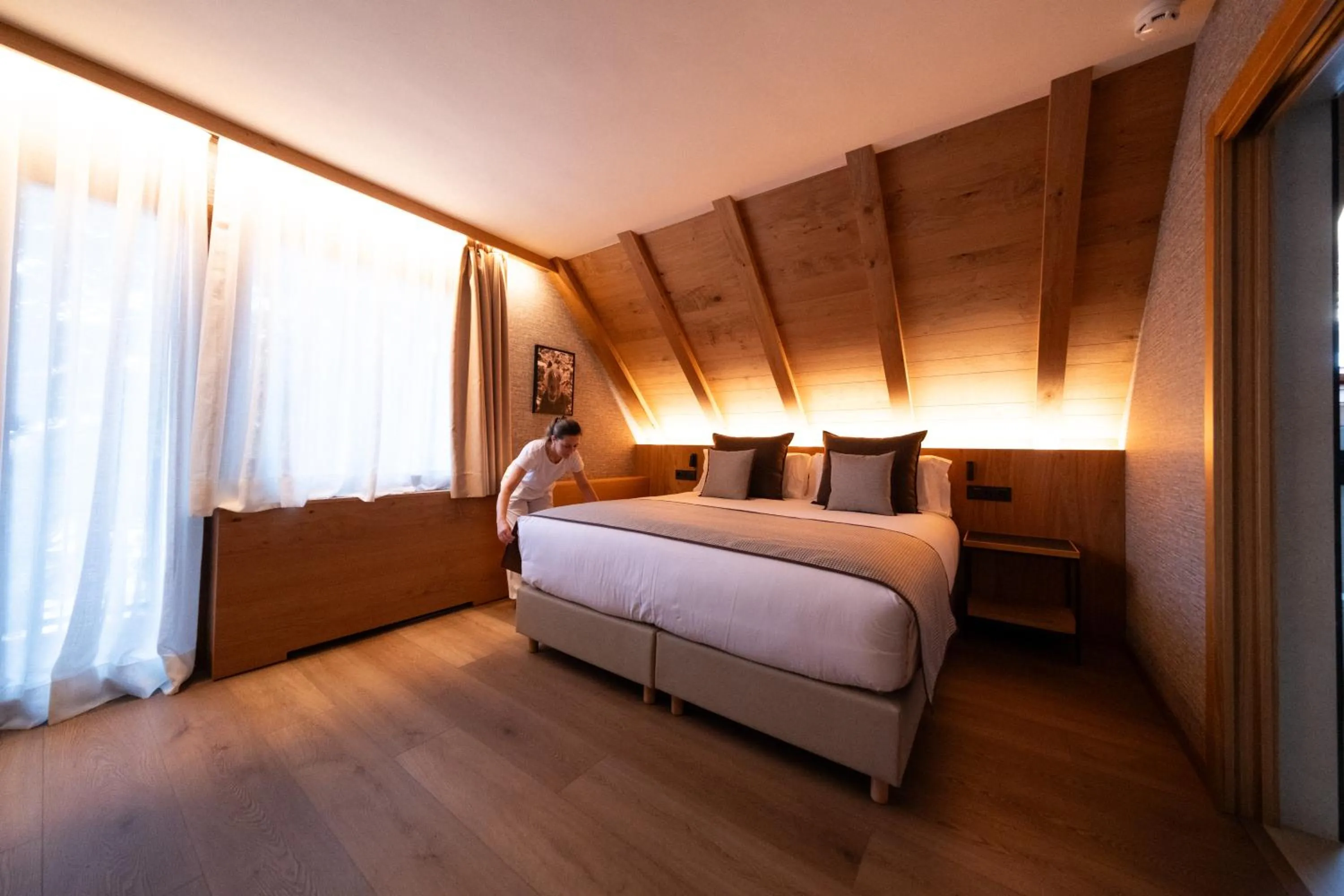 Photo of the whole room, Bed in Hotel Petit Lacreu
