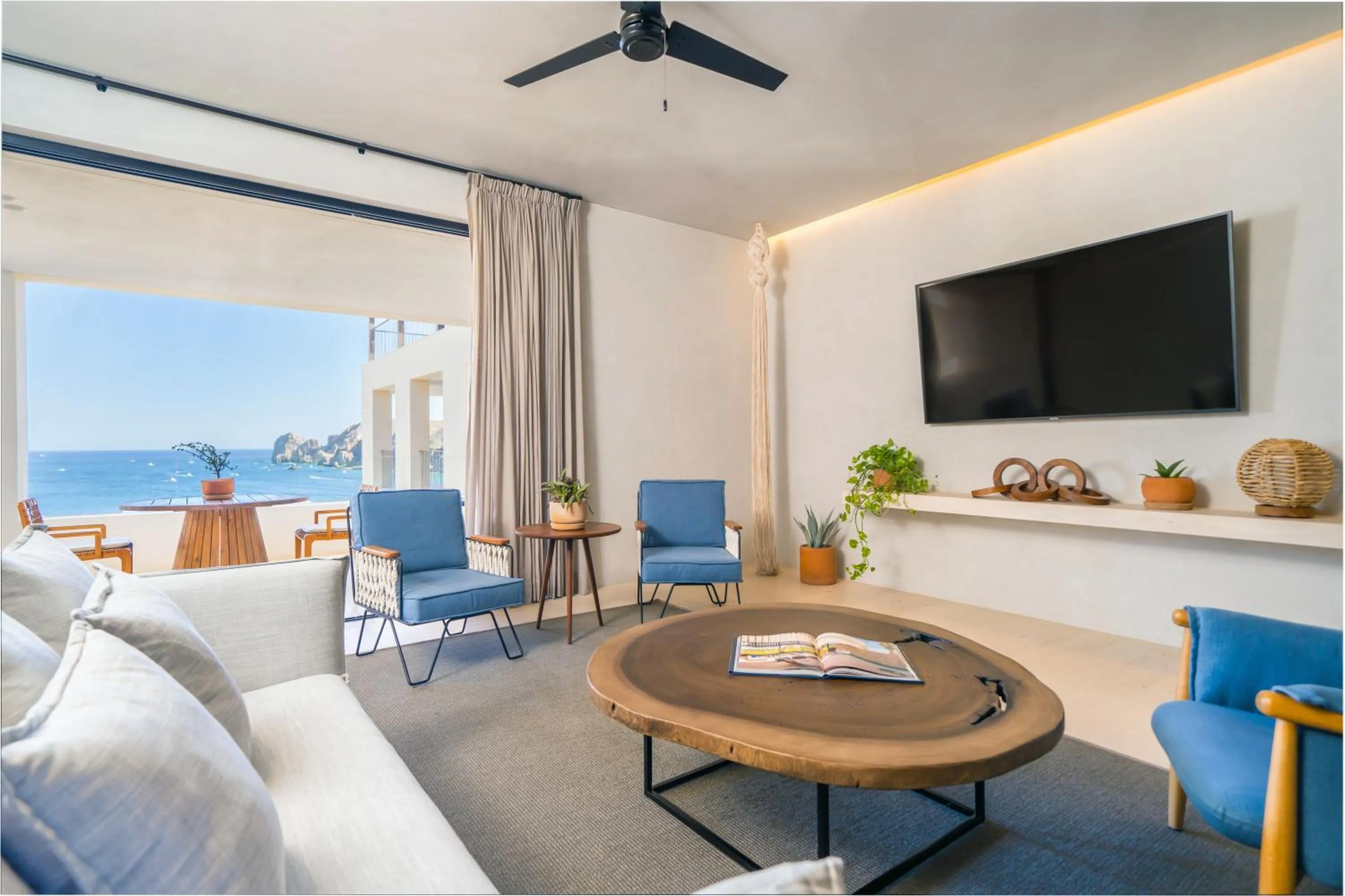 Living room in 1 Homes Preview Cabo