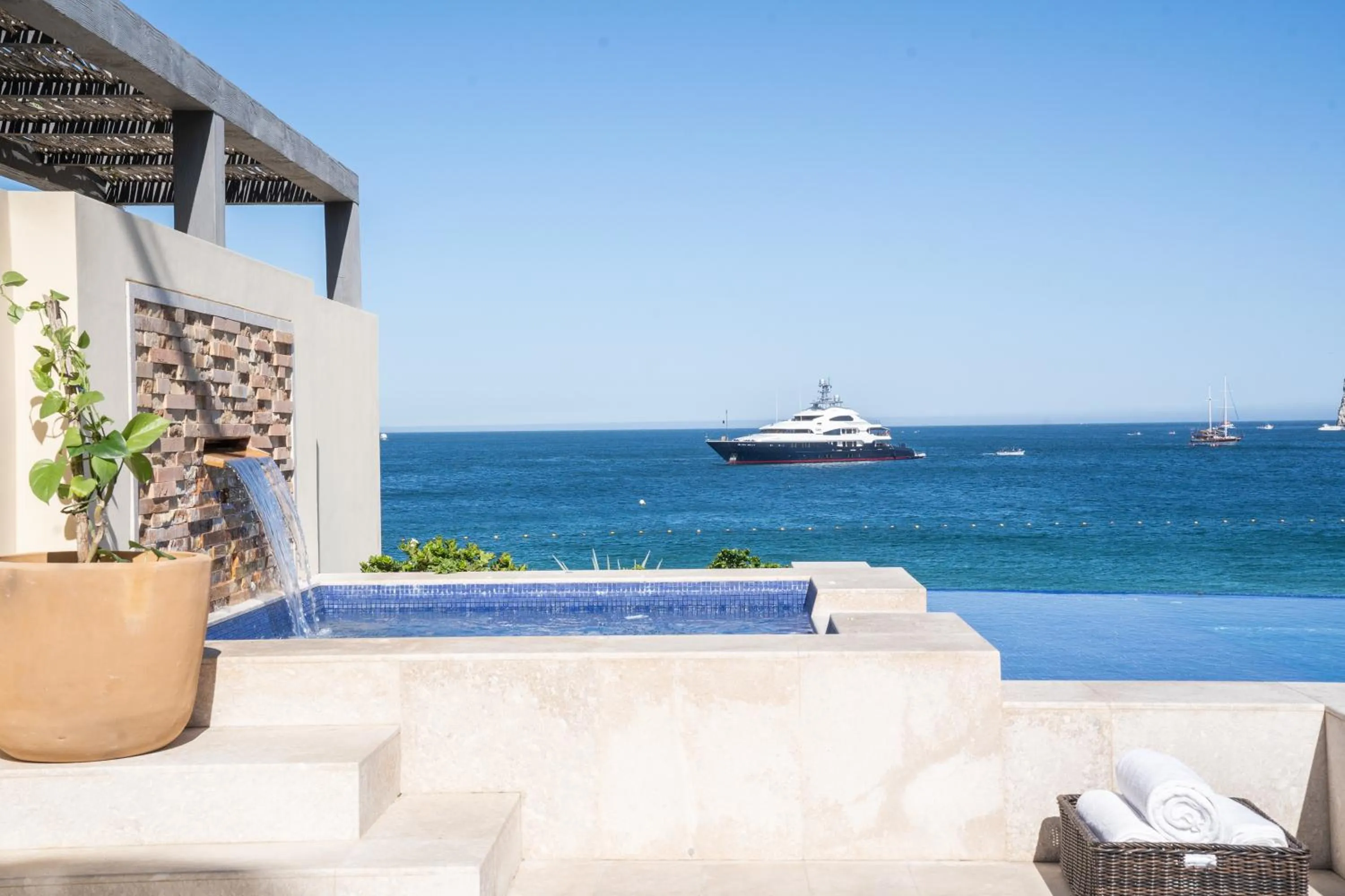 Swimming pool in 1 Homes Preview Cabo