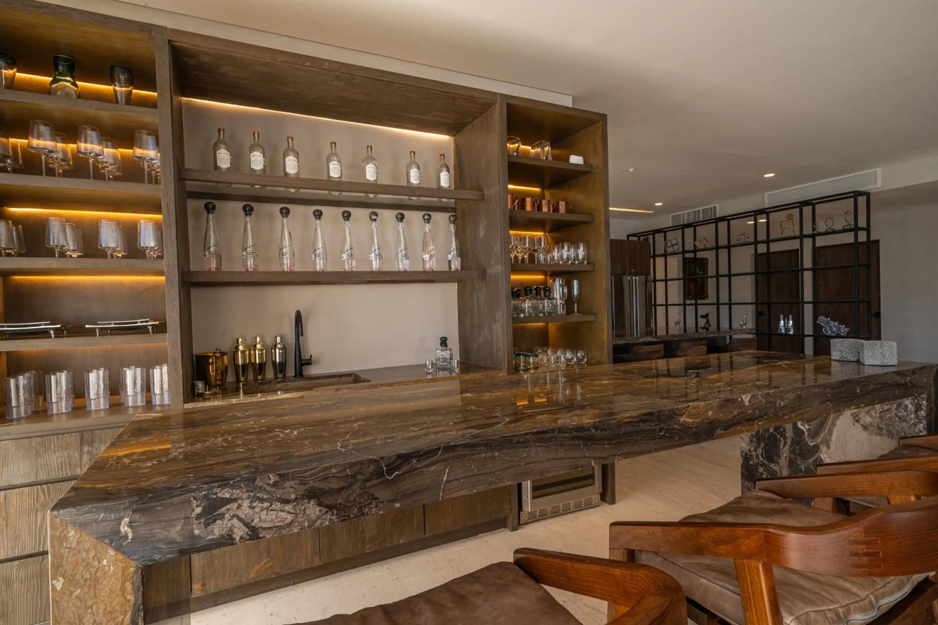 Lounge or bar in 1 Homes Preview Cabo