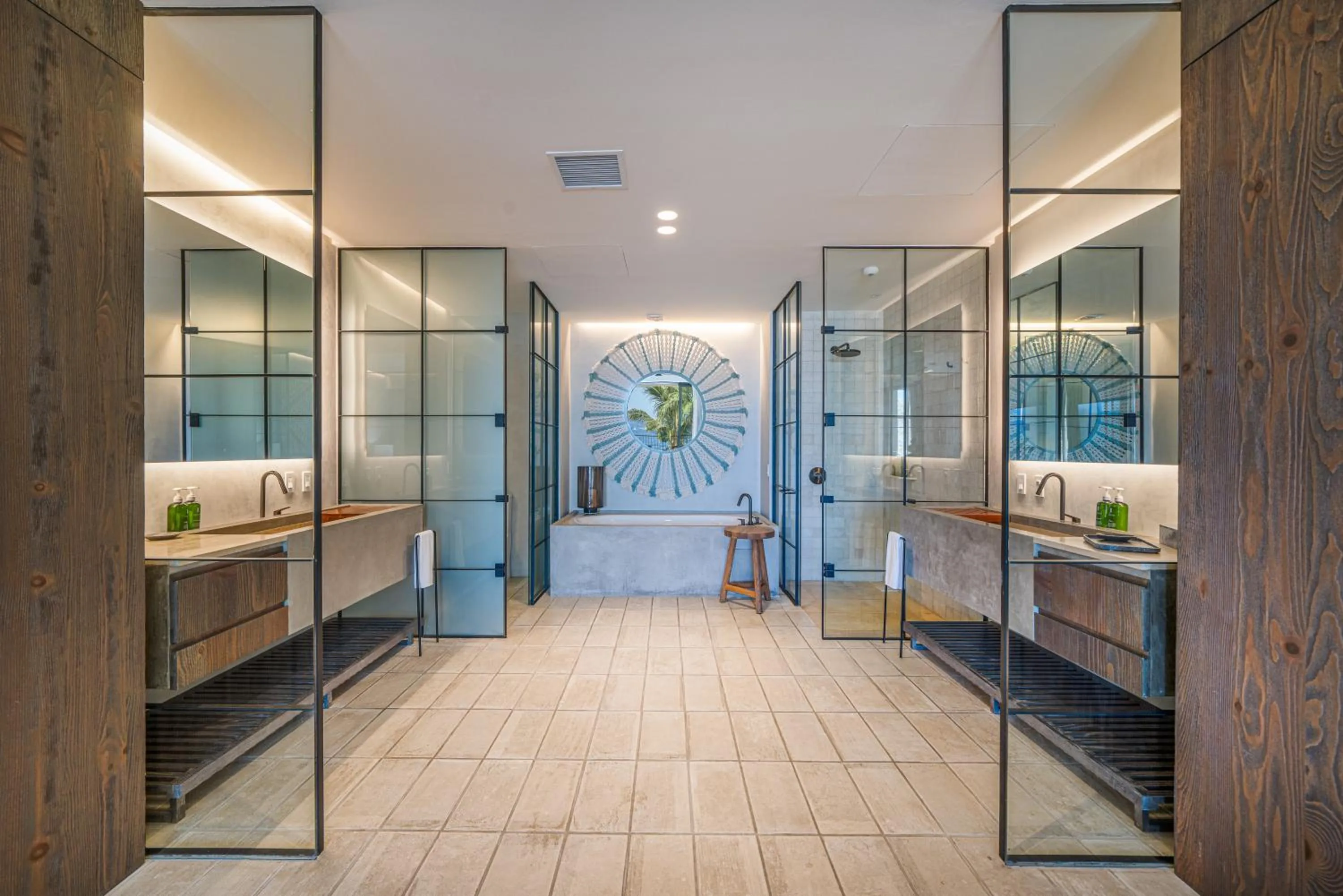 Shower, Bed in 1 Homes Preview Cabo