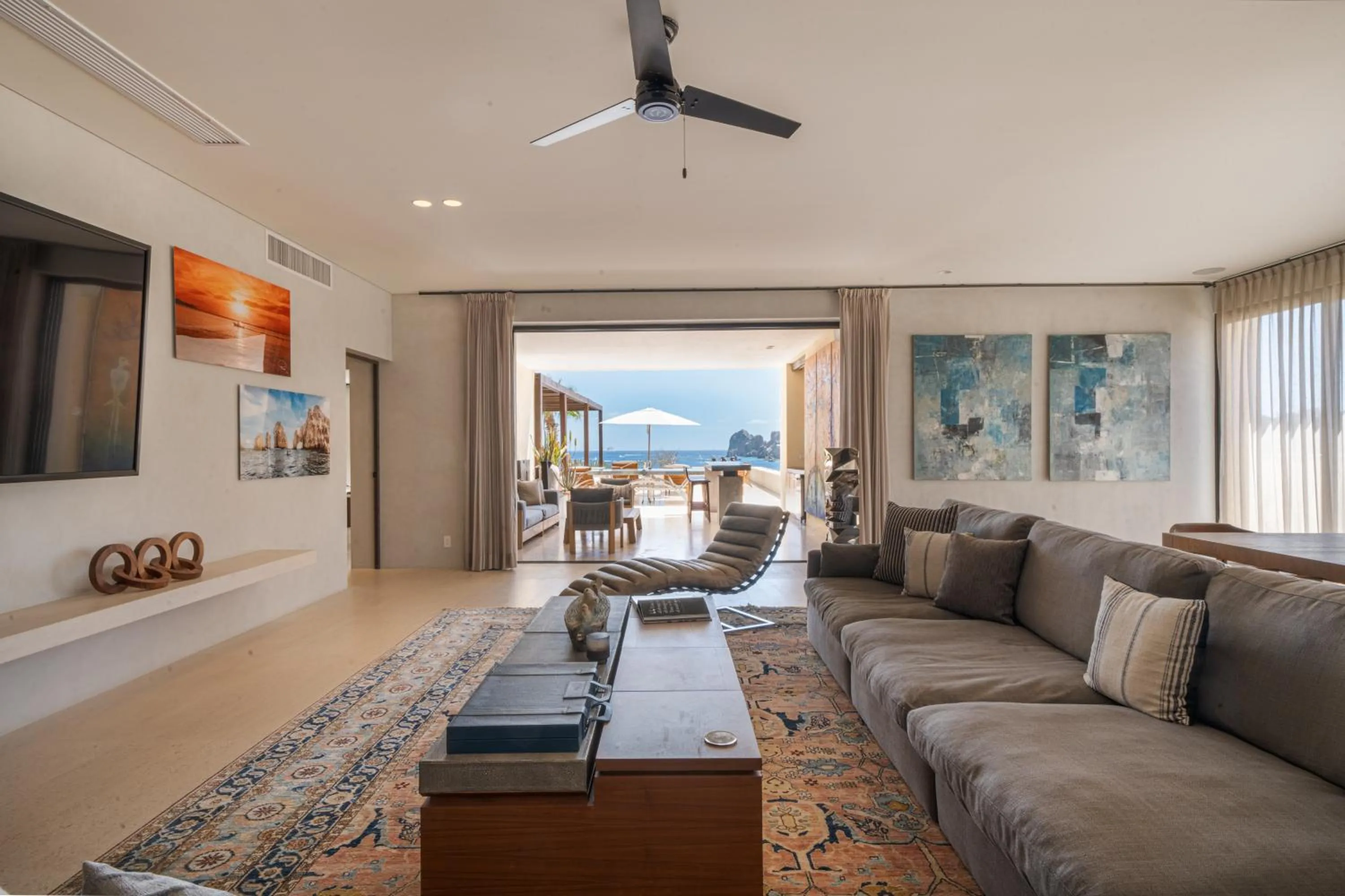 Communal lounge/ TV room in 1 Homes Preview Cabo