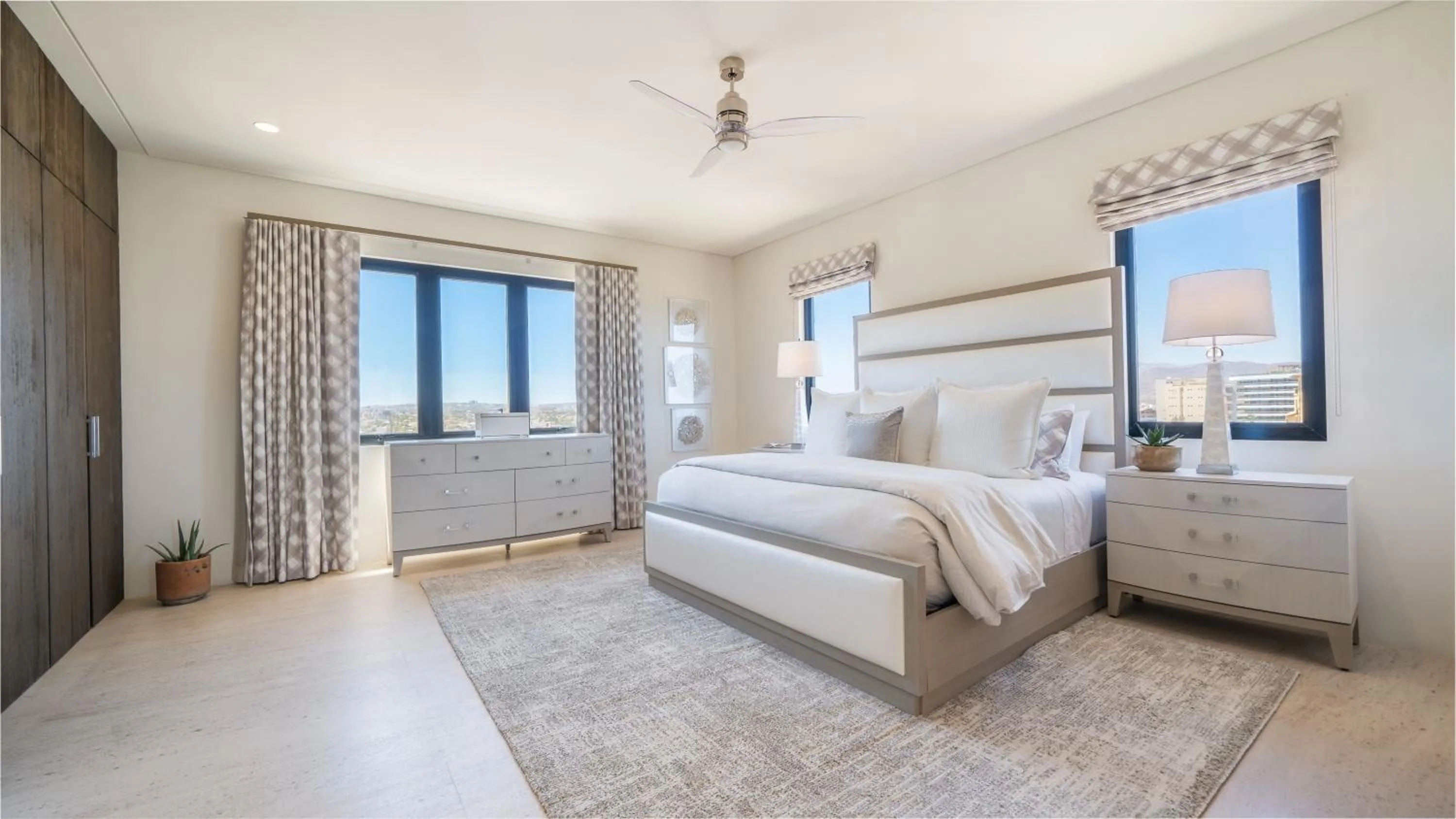 Photo of the whole room, Bed in 1 Homes Preview Cabo