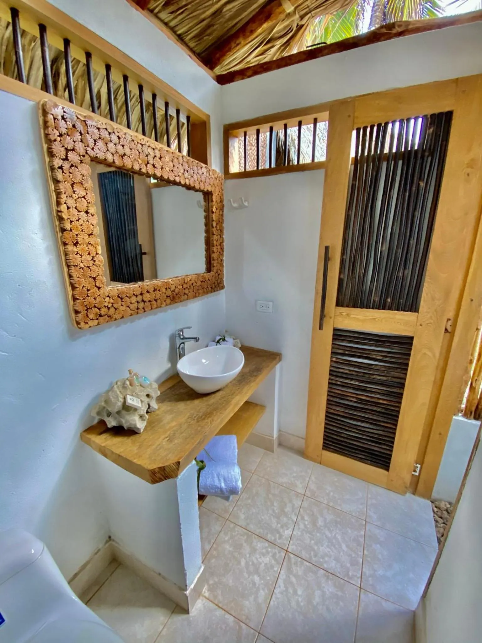 Bathroom, Bed in Isla Fuerte - Wiji Island House