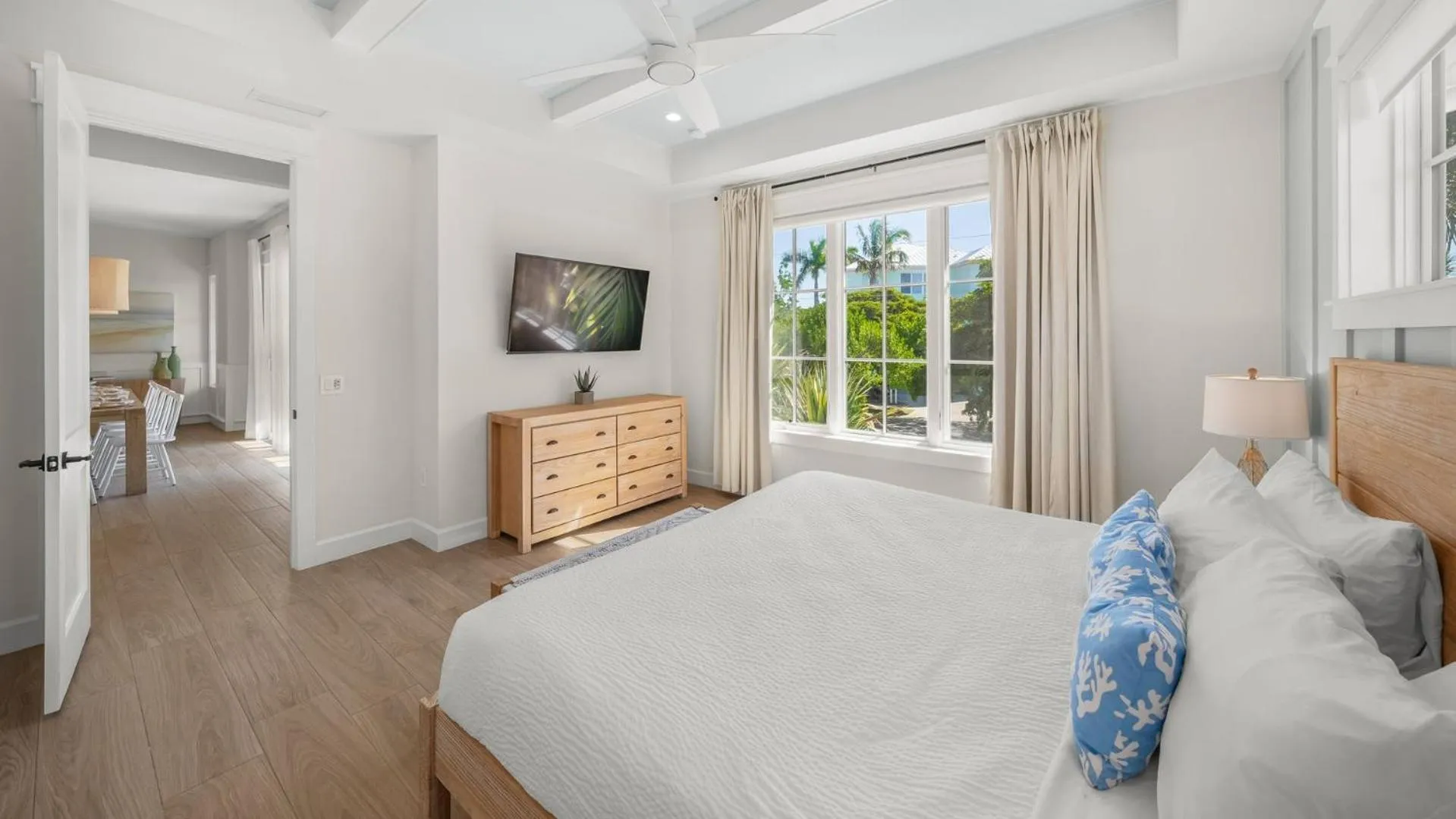 Other, Bed in The Oasis