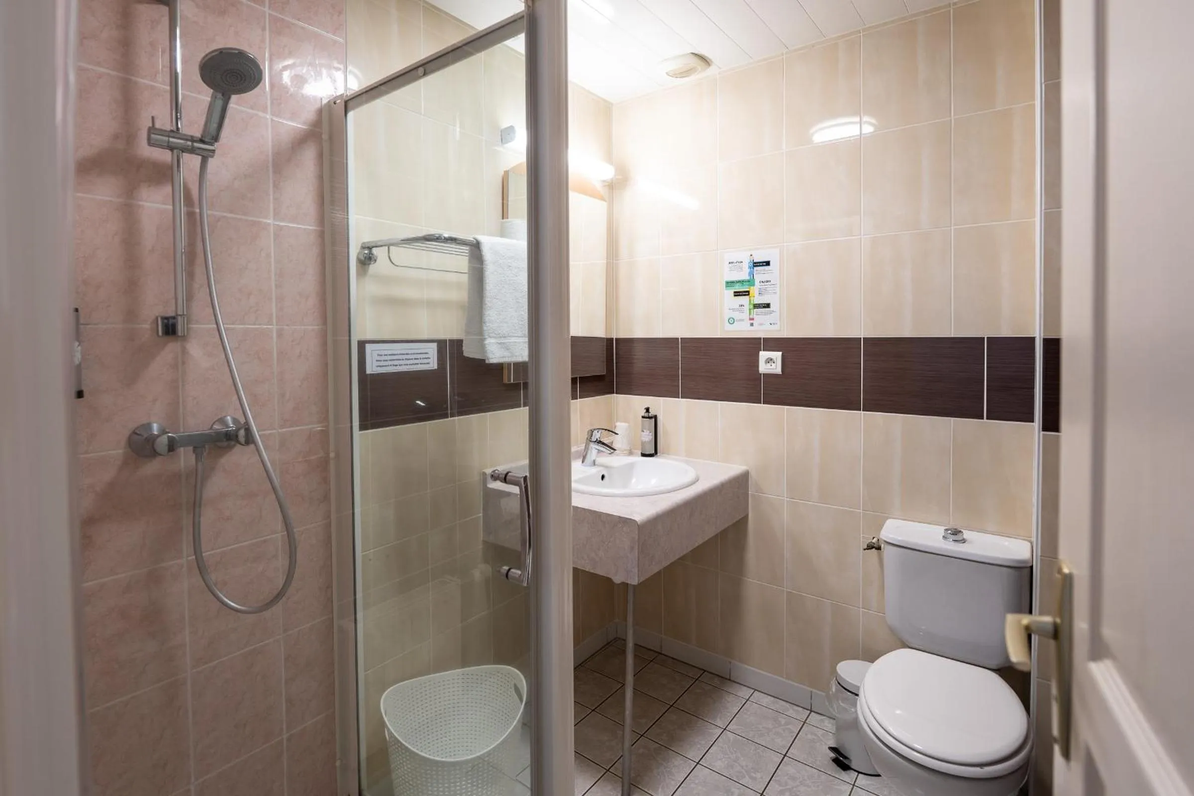 Bathroom in Villa Hotel