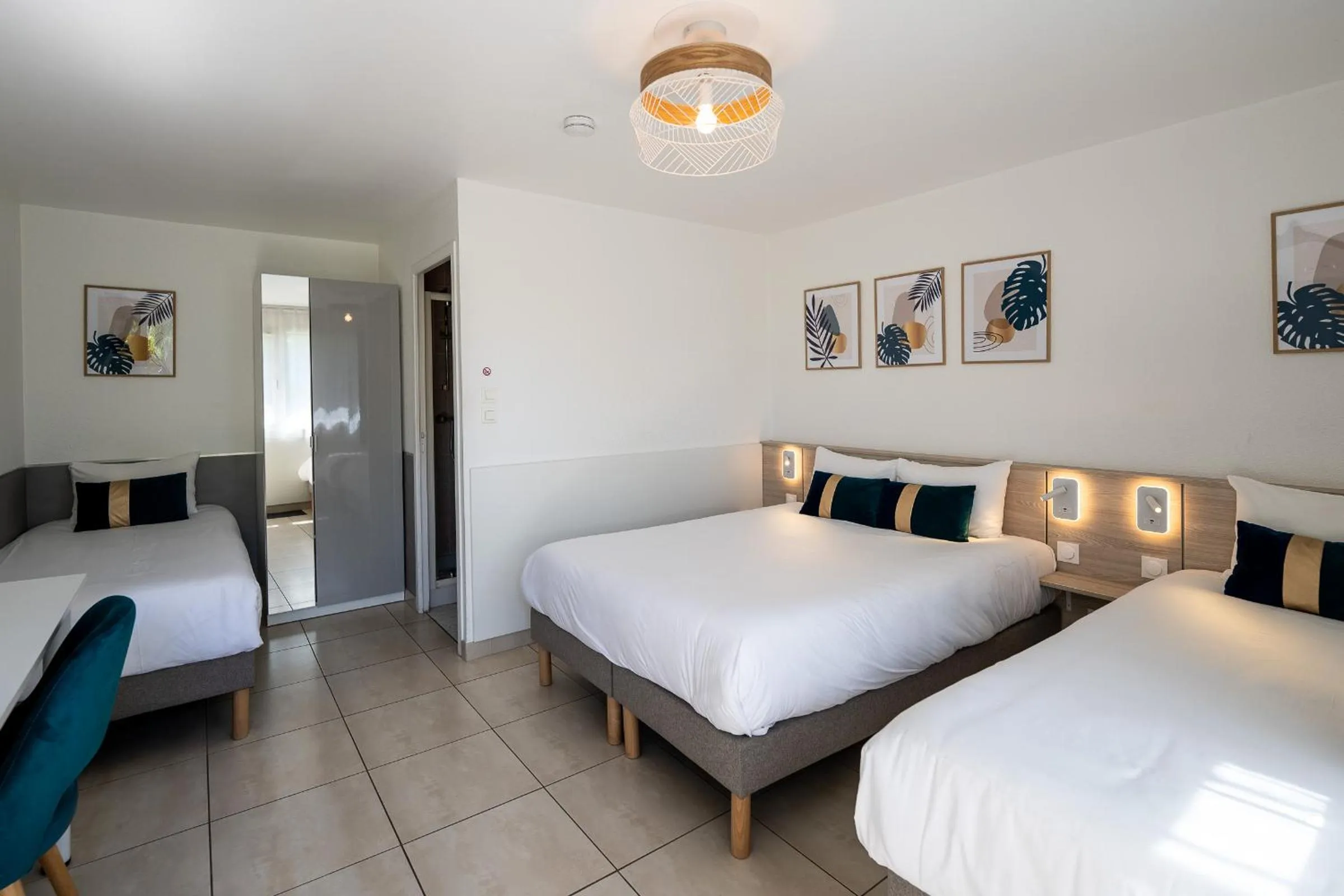 Bedroom, Bed in Villa Hotel