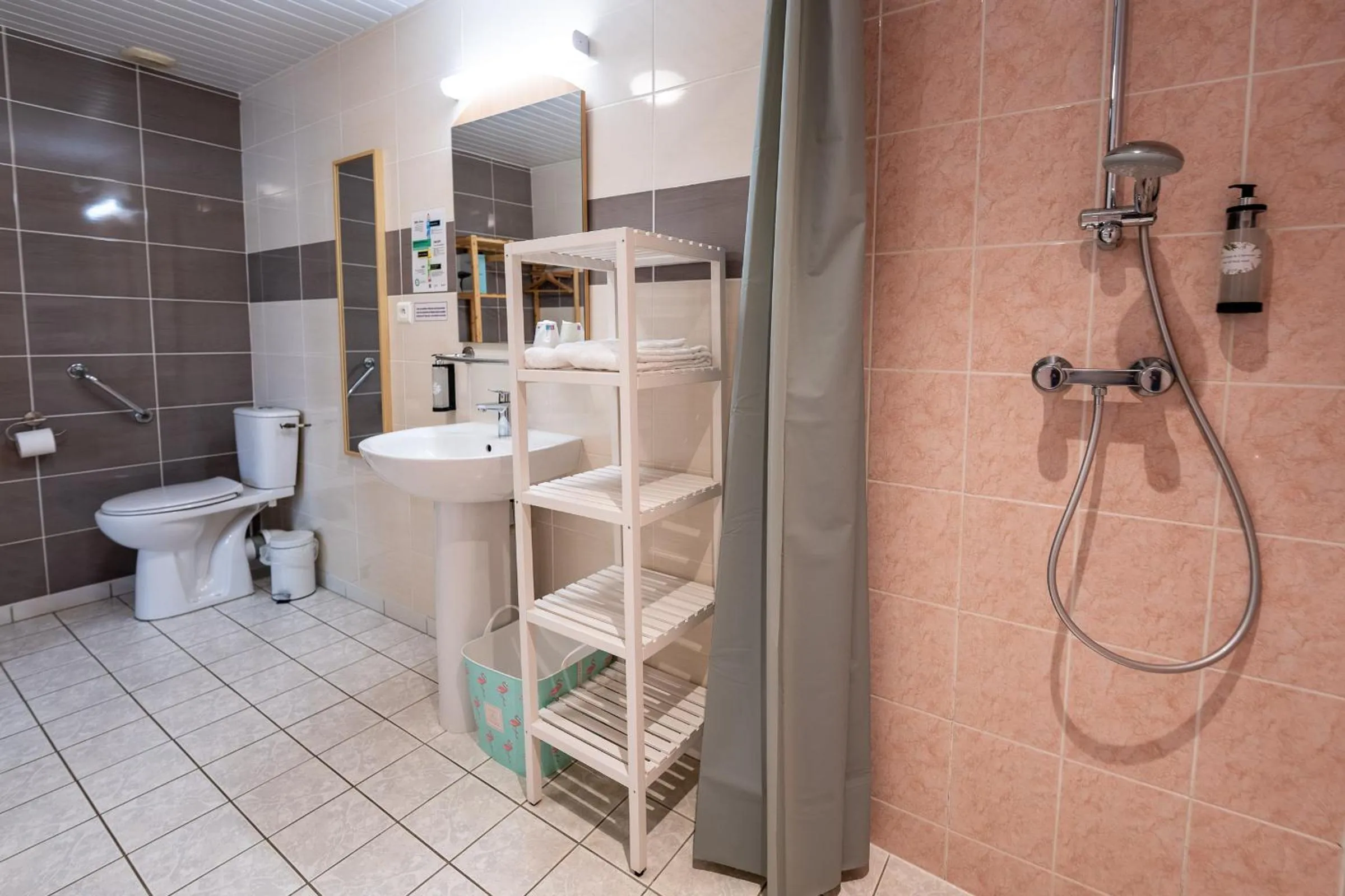 Bathroom in Villa Hotel