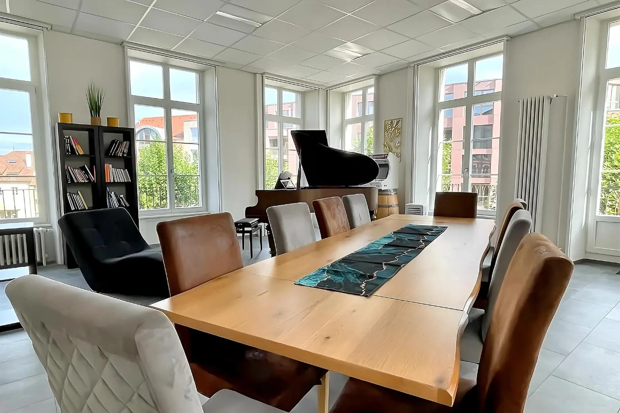 Dining area in The 5 Continents I by Stay Swiss