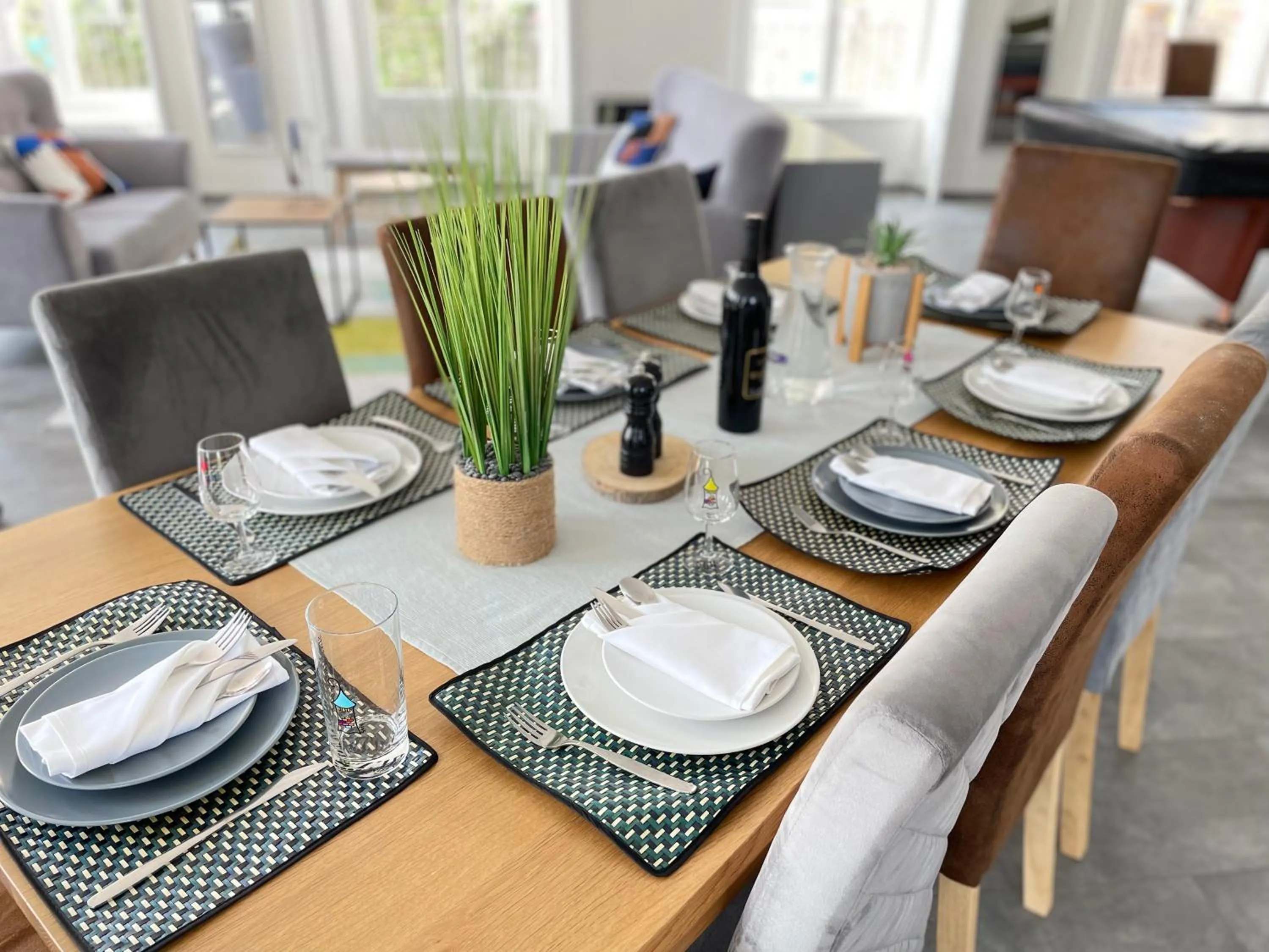 Dining area in The 5 Continents I by Stay Swiss