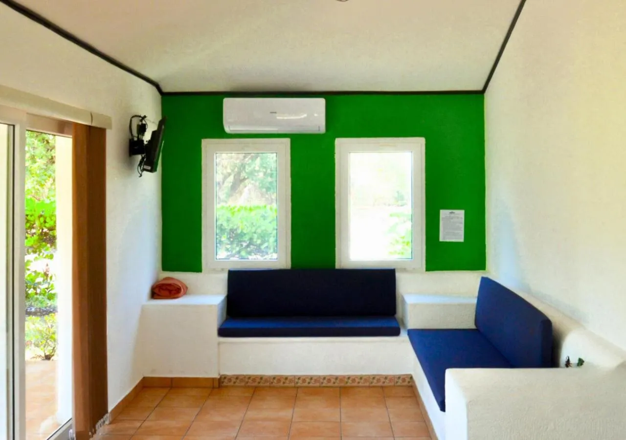 Communal lounge/ TV room in Las Veraneras Villas & Resort