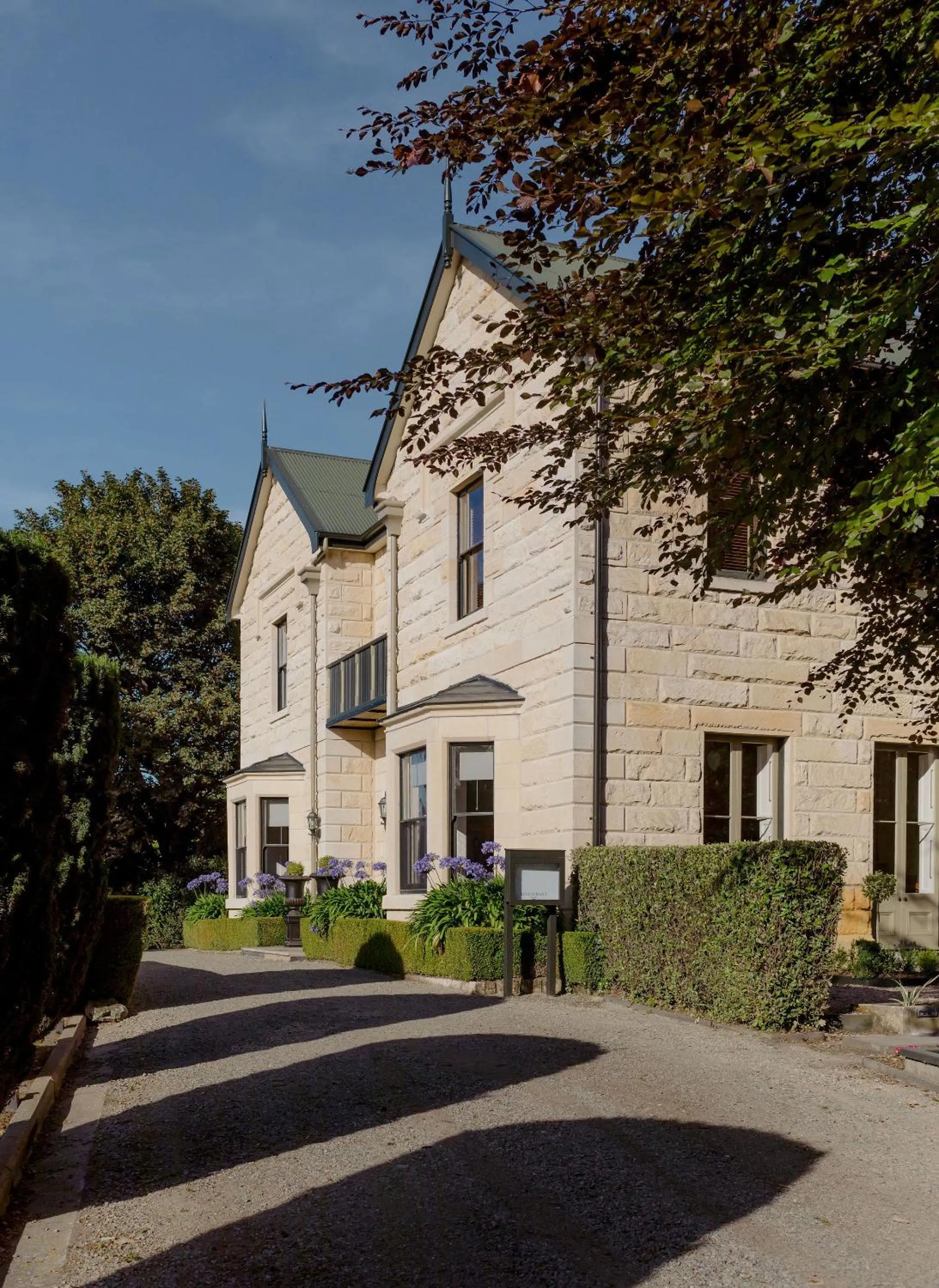 Property building in Casa Nova House