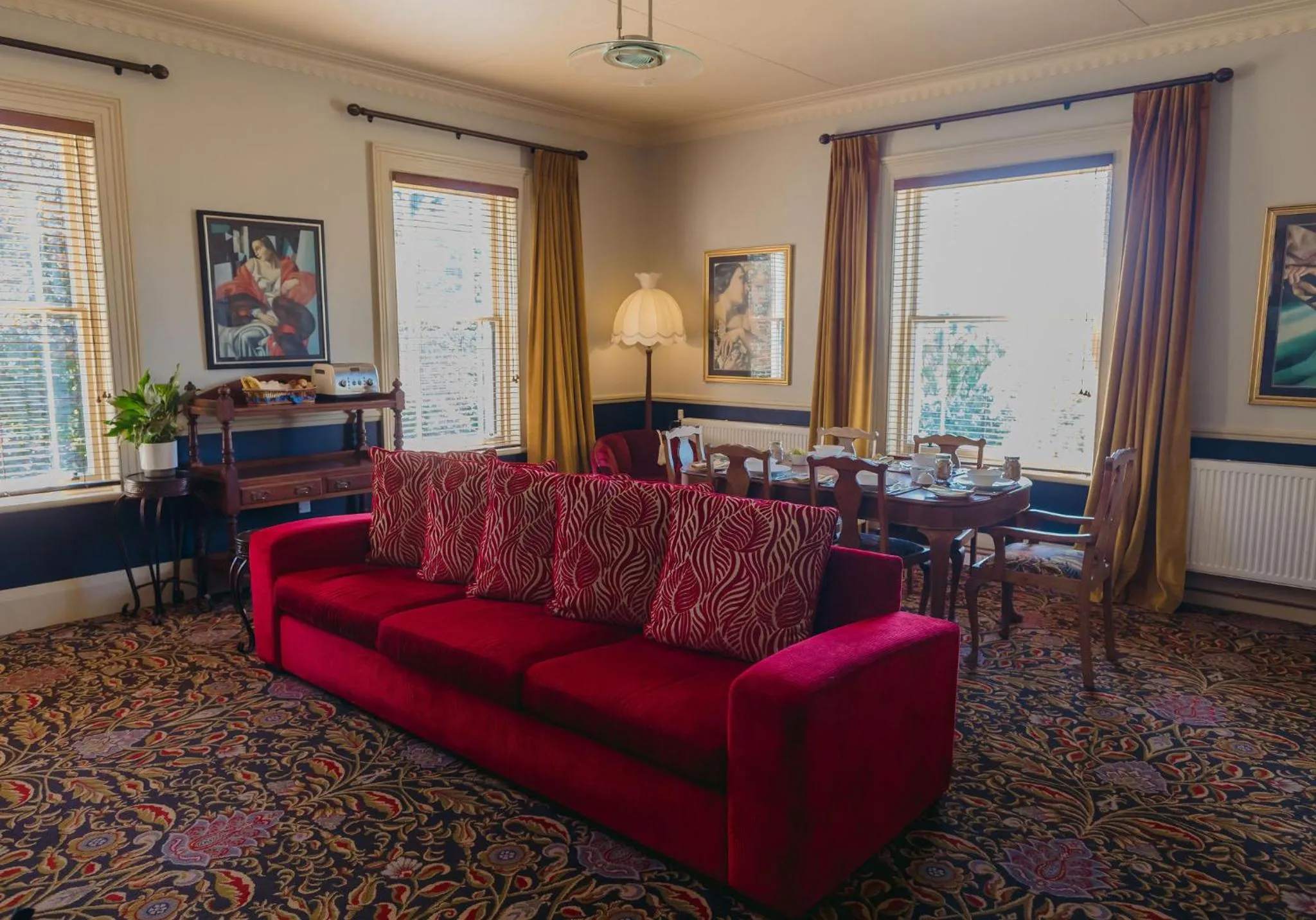 Communal lounge/ TV room in Casa Nova House