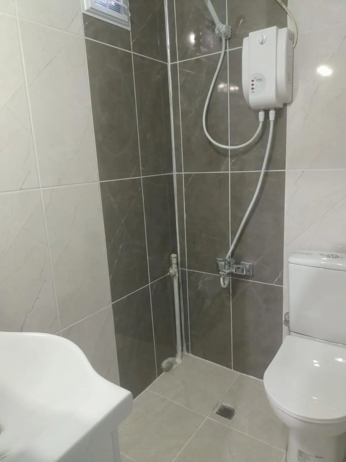 Shower in Zafer Hostel