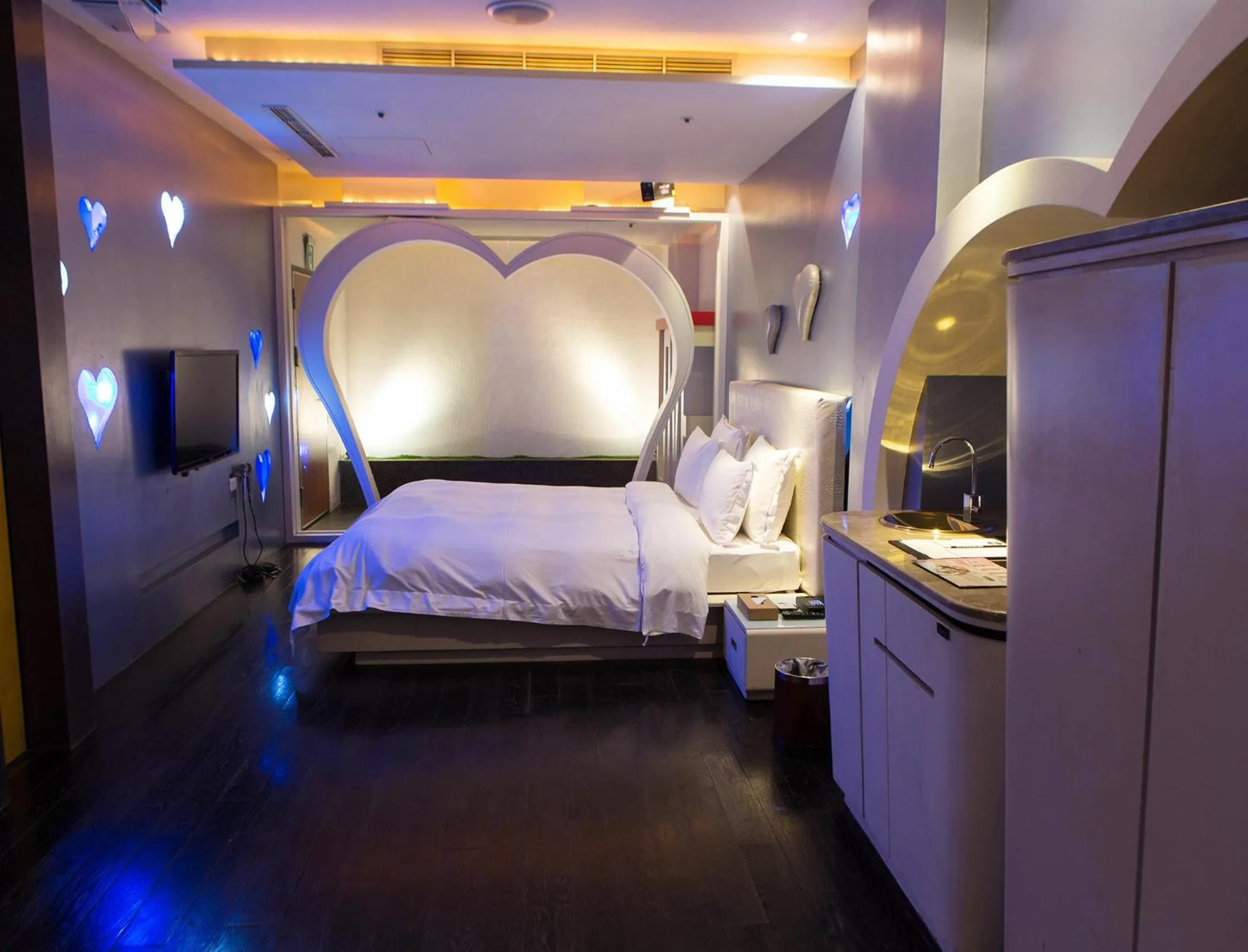 Bed in All-Ur Boutique Motel - KaoHsiung Branch